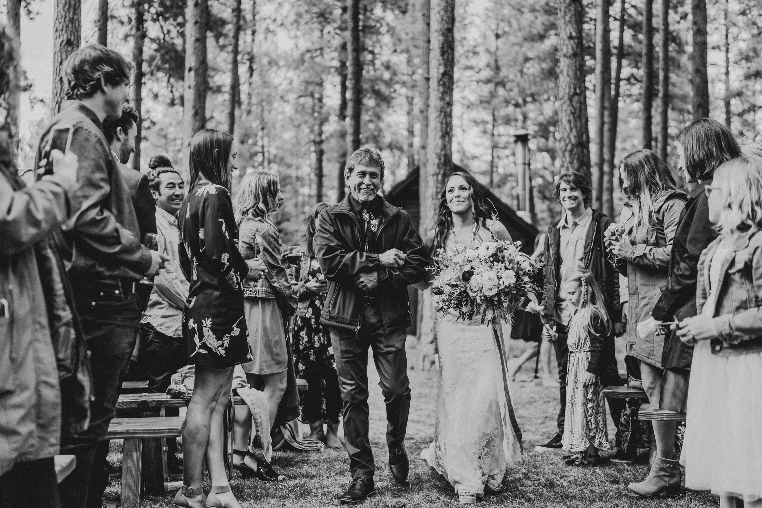 TONY-GAMBINO-BEND-OREGON-TRAVELING-WEDDING-PHOTOGRAPHER-FIVEPINE-LODGE_1390 bride and father.jpg