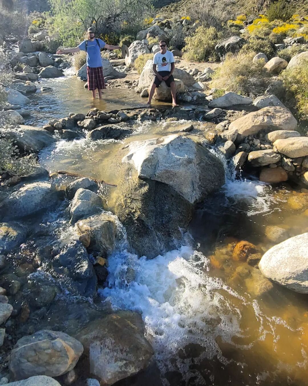 My son Michael &amp; step son Jeremy in Palm Cayon, Ca.  Was an awesome time! 👍😎❤
#palmcanyon #davehendersonalpine