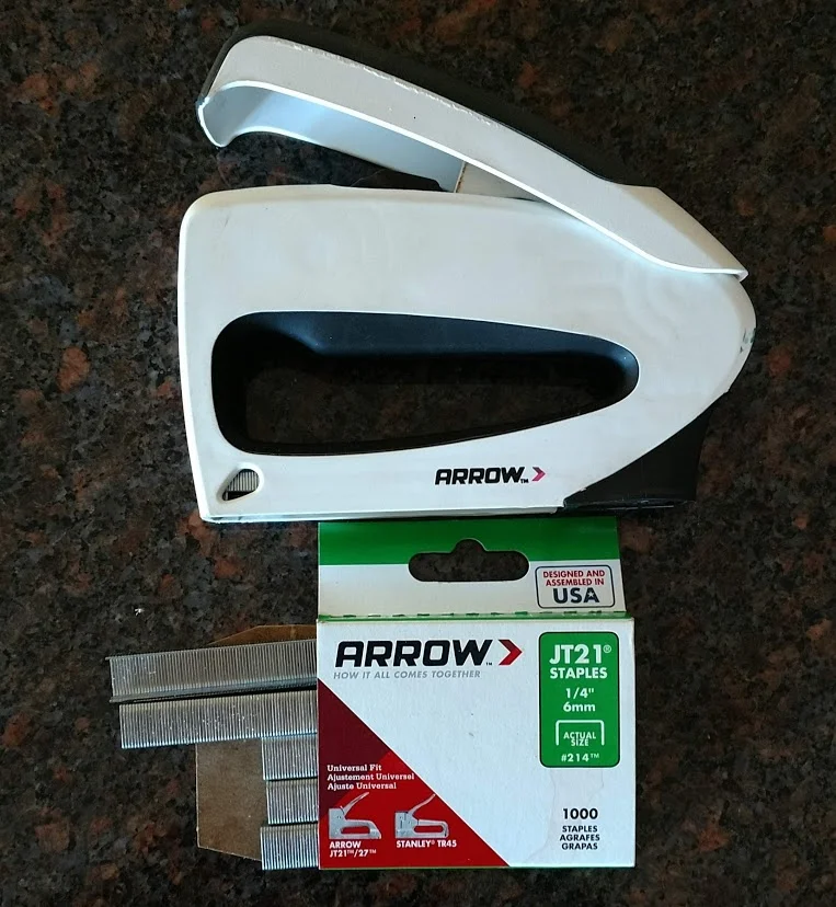 STAPLER.jpg