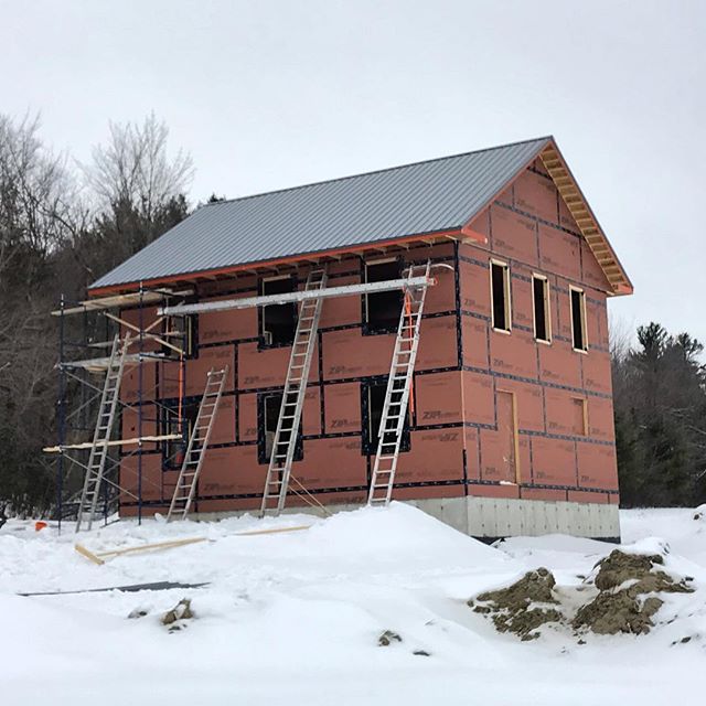 Roof done just in time for the incoming snow storm ✅
