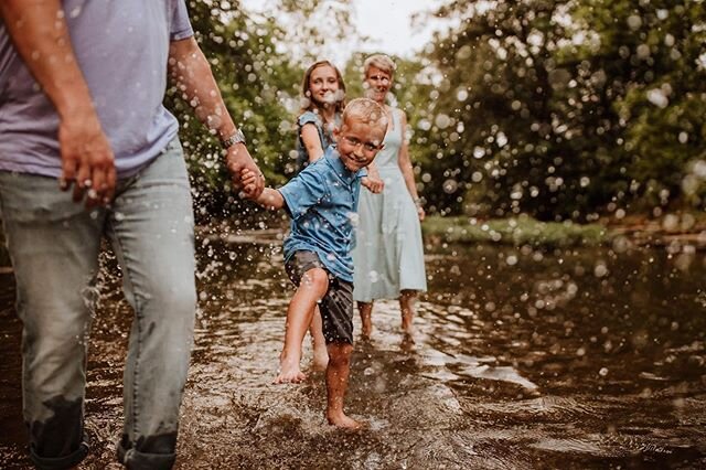 There&rsquo;s a chance that I should probably be more careful about water around my camera lens but I just can&rsquo;t. I love these shots too much 😍