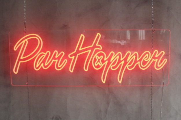 Par Hopper LED Sign