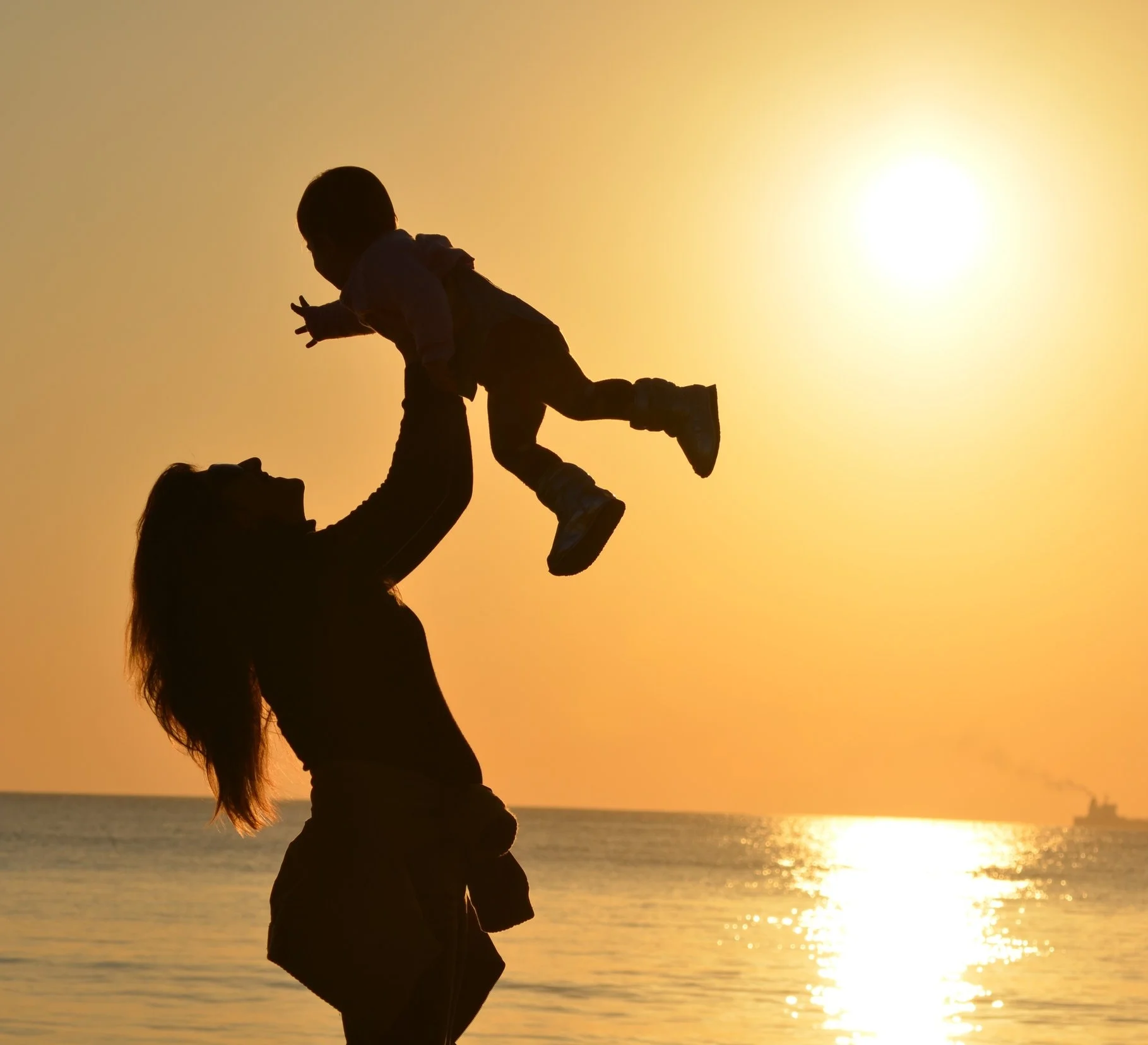 baby-beach-child-51953.jpg