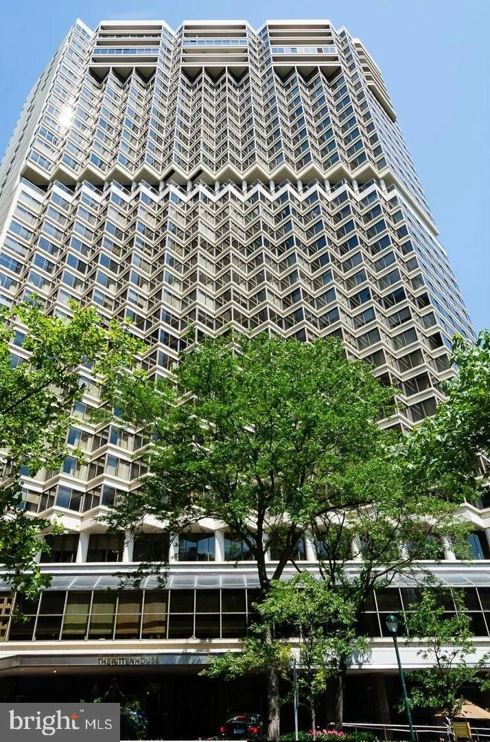rittenhouse2.jpg