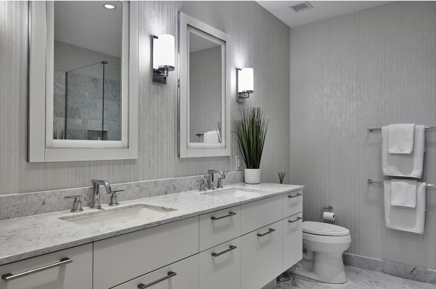 4902_masterbath1.jpg