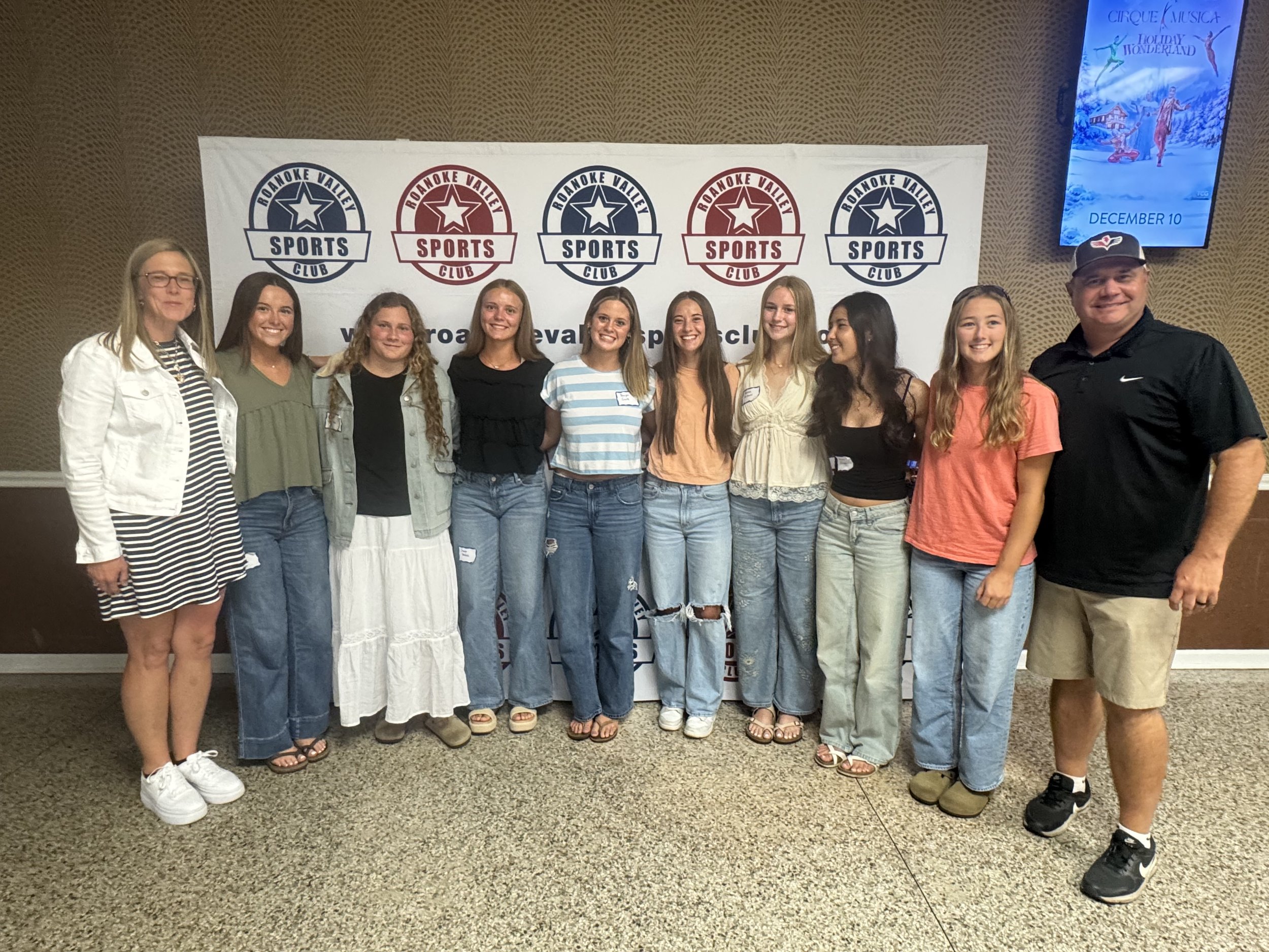  NATIONAL CHAMPIONS The Virginia Phoenix  16/U Softball team and their coaches.  