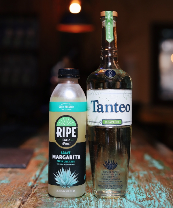 Ripe Margarita Mix Ingredients: filtered water, cold-pressed Persian lime juice, cold-pressed Valencia and/or Hamlin orange juice, 100% organic agave nectar