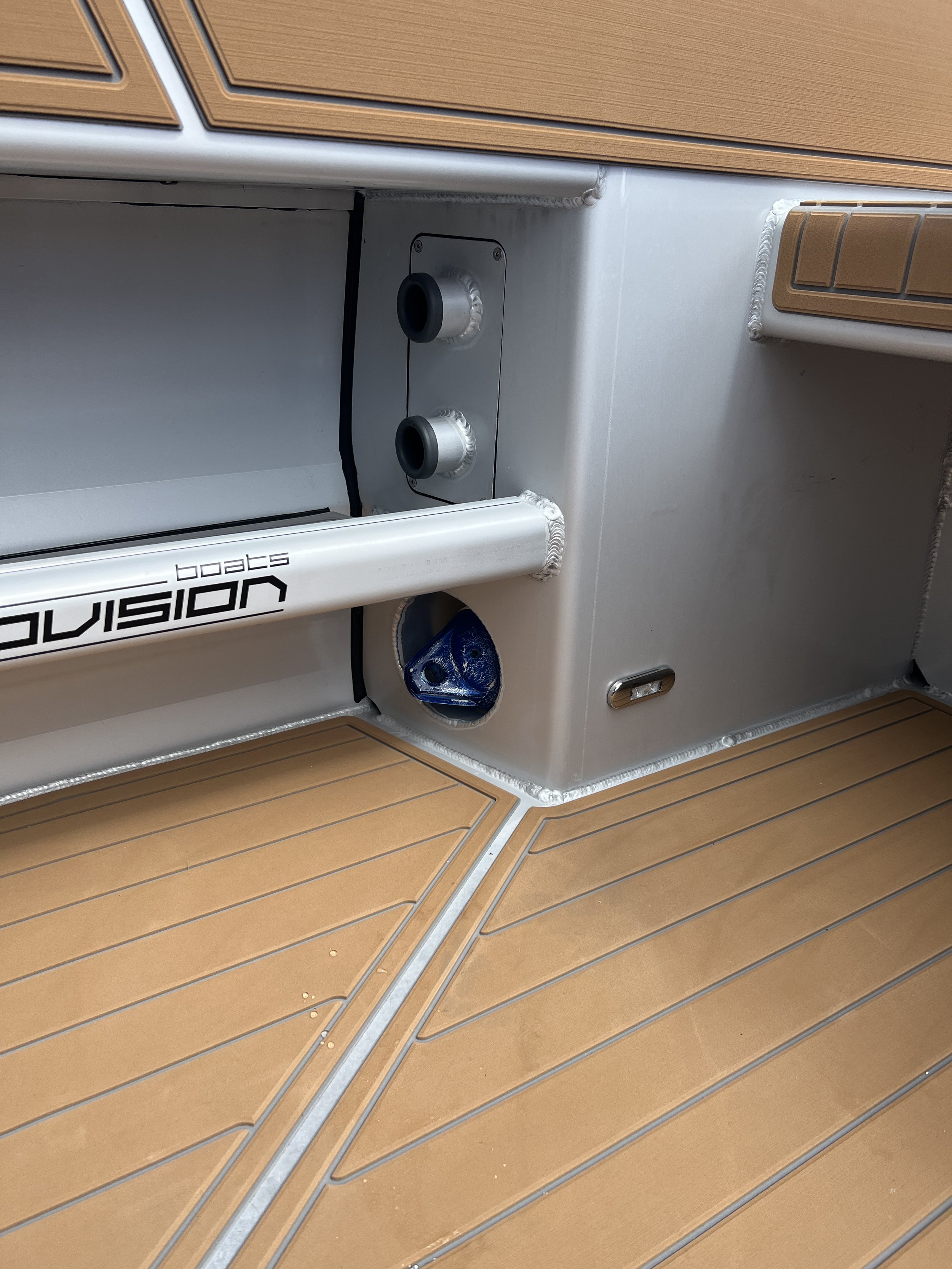 Optional Extras — Innovision Boats