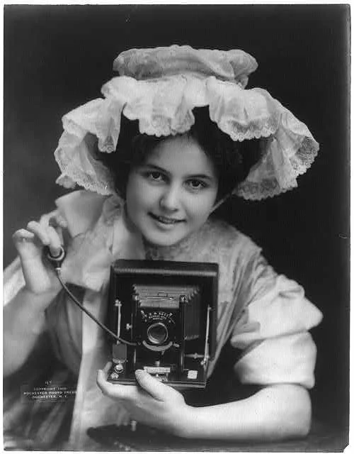 Camerawoman / Library of Congress