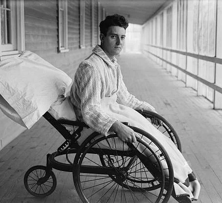 Wheelchair / Library of Congress