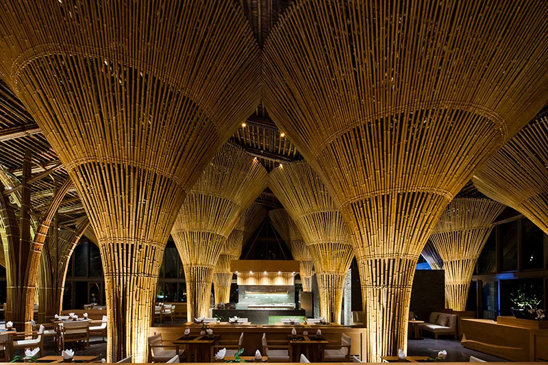 11_naman-hay-hay-restaurant_interior.jpg