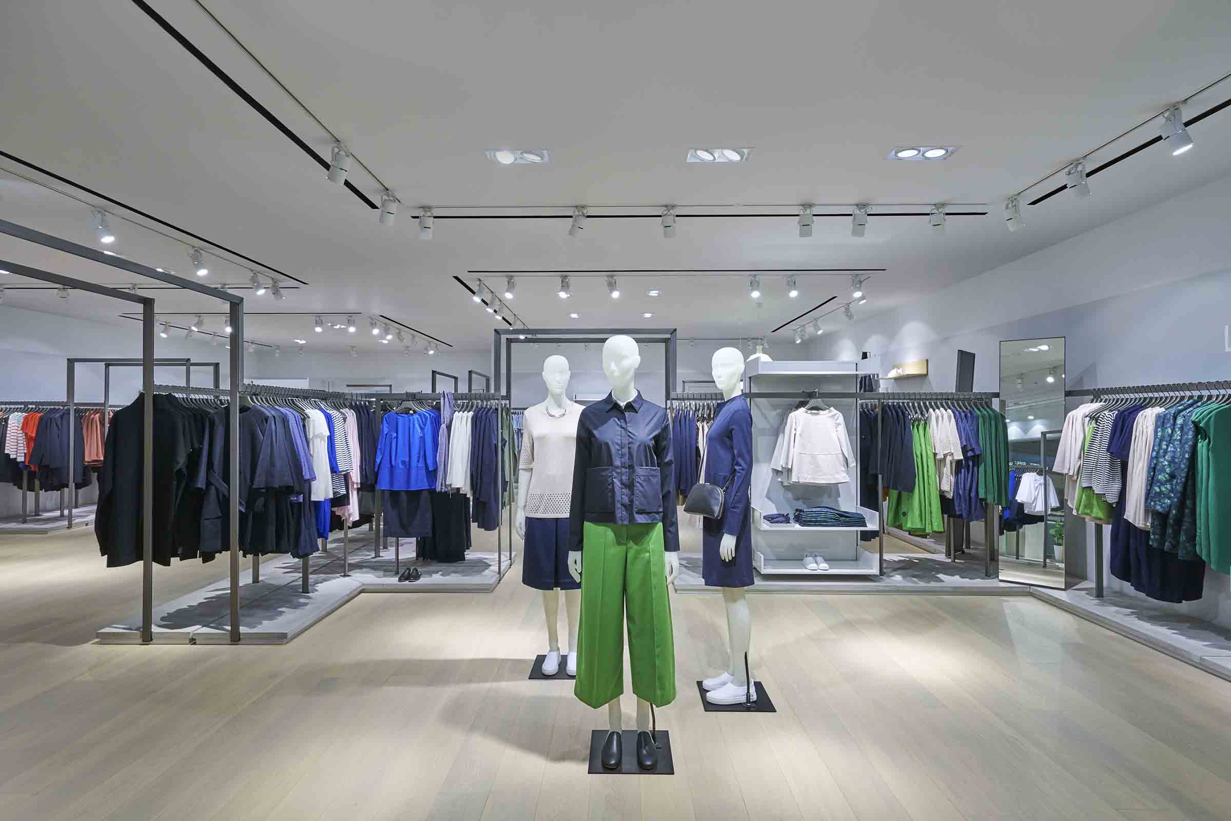 COS unveils new concept store in EmQuartier, focusing on