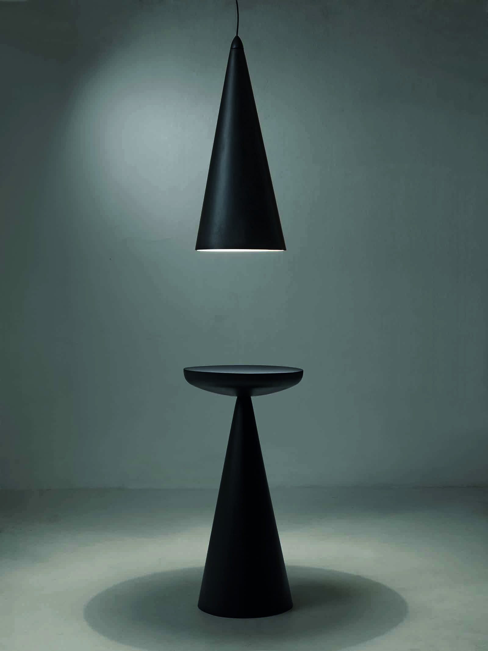 ‘Lume’ pendant and ‘Miss’ table from imperfetto lab