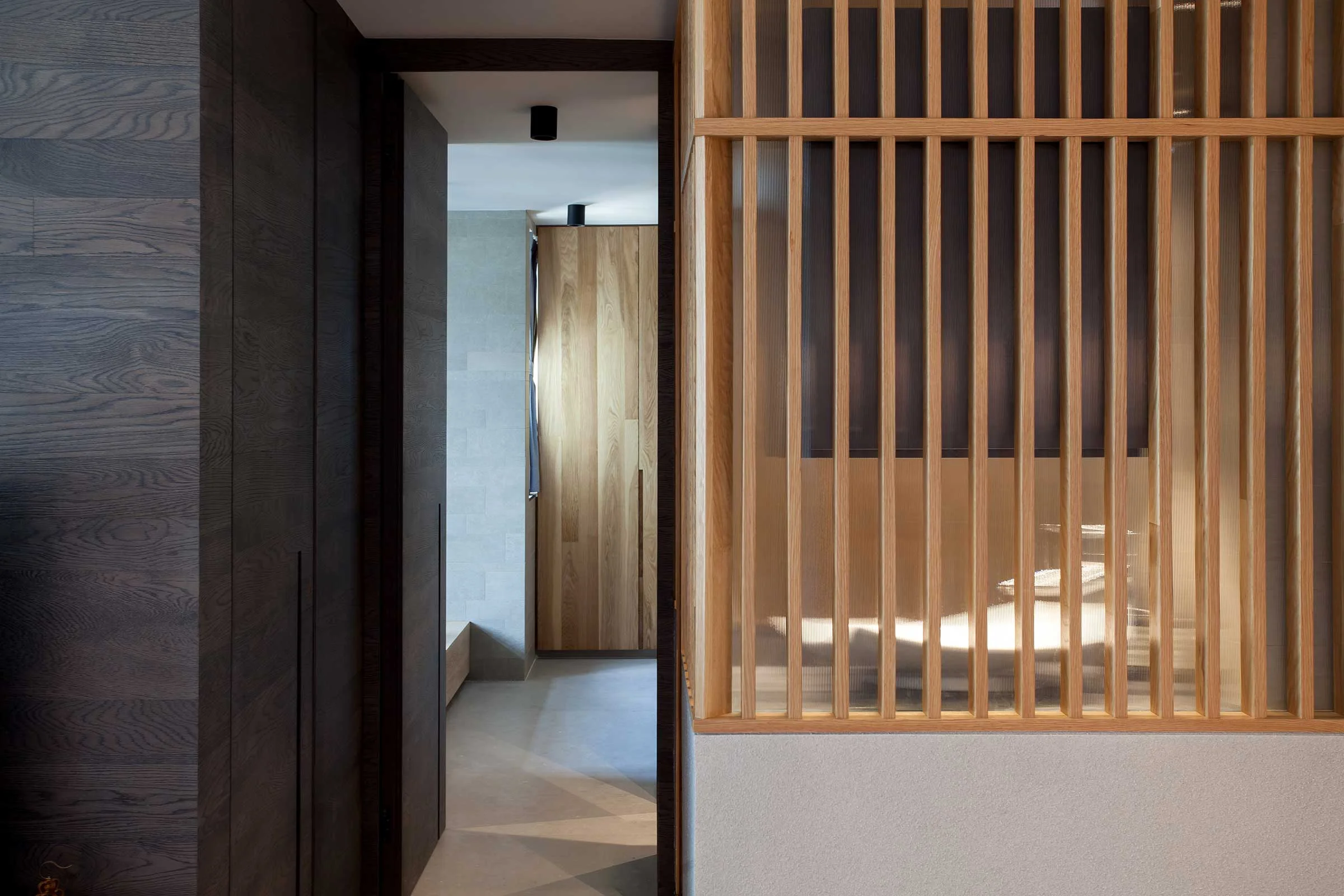 L-Corridor-Bathroom.jpg
