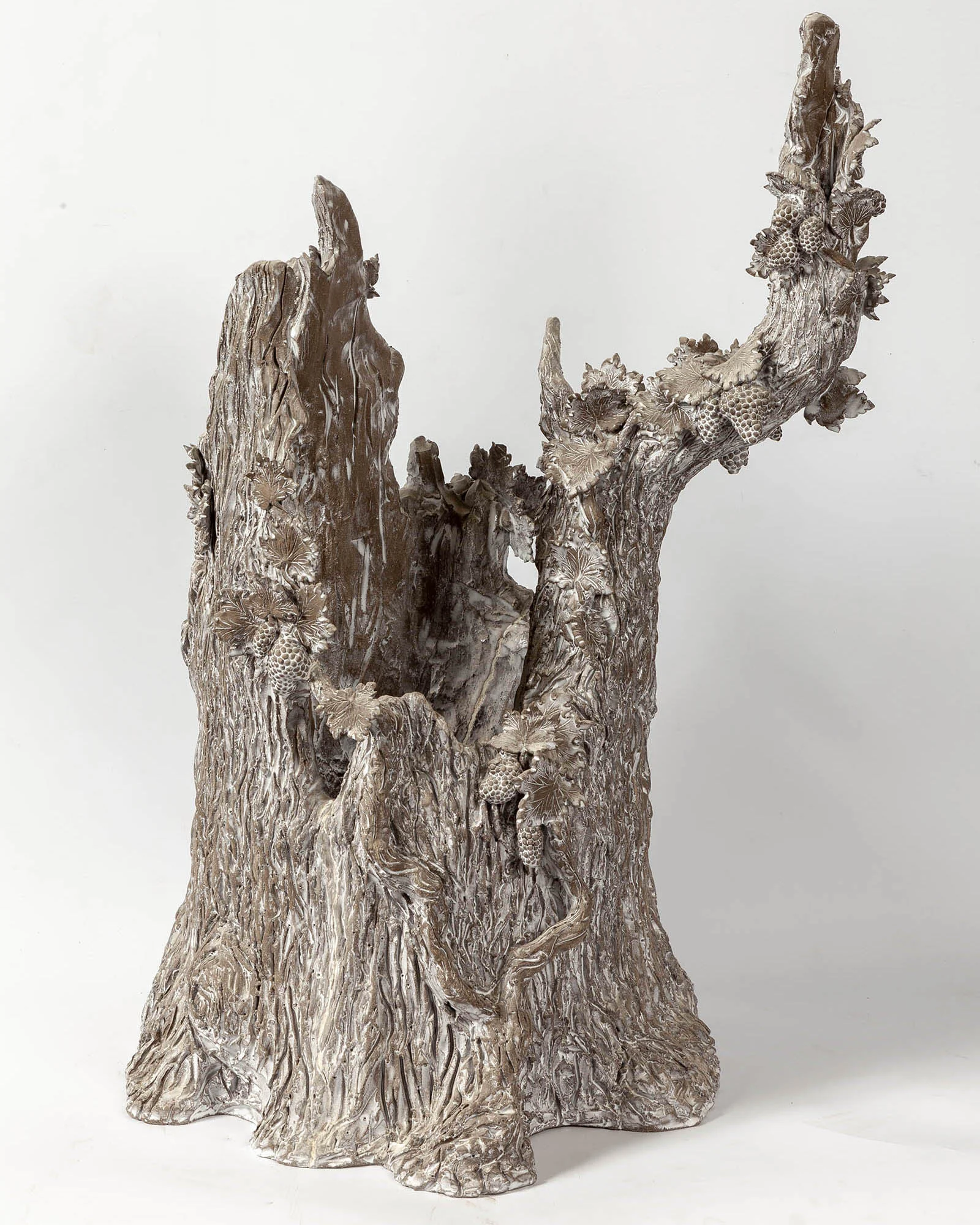 Chemin de vigne , 2016-2017. Enameled Terracotta, 63 x 50 x 40 cm