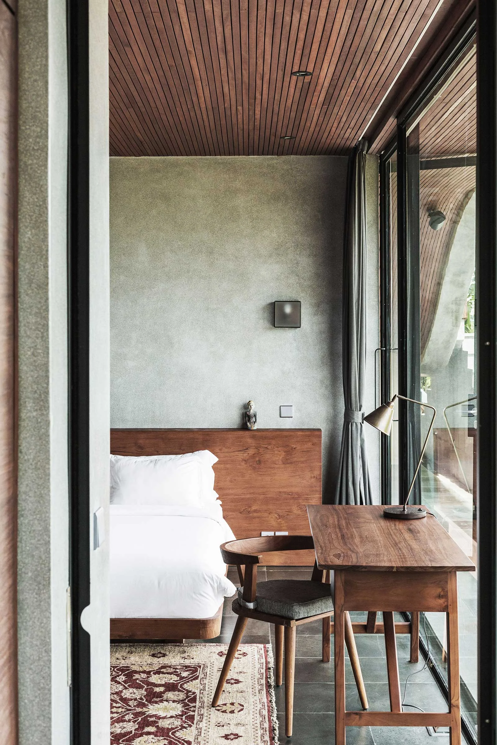 Flow-House---Interiors-(Room-3)-(7-of-8).jpg