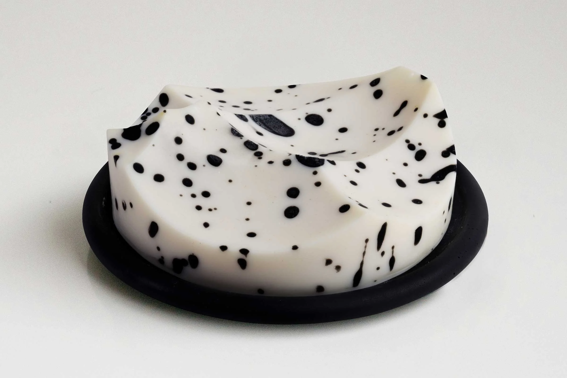 2018_WhiteGrapefruit_Perspectives_White_04.jpg