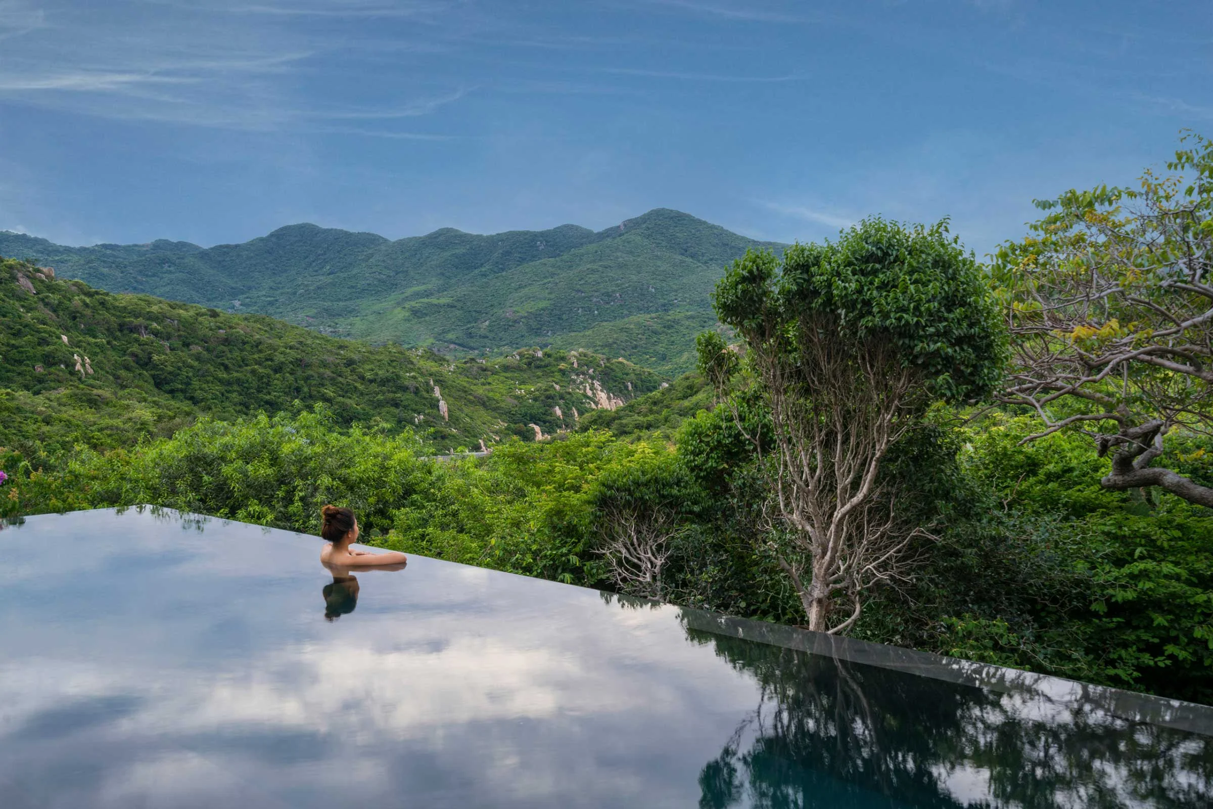 Amanoi,-Vietnam---View-to-the-Mountain-from-Spa-House-Pool_High-Res_14581.jpg