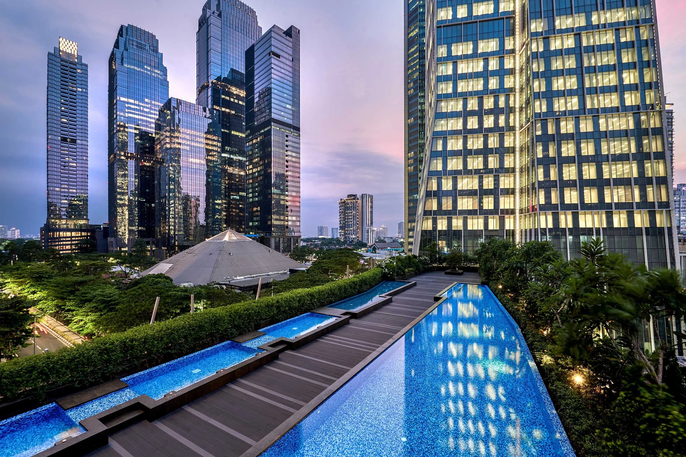 AJS---Exterior---Pool-Sunset-02.jpg