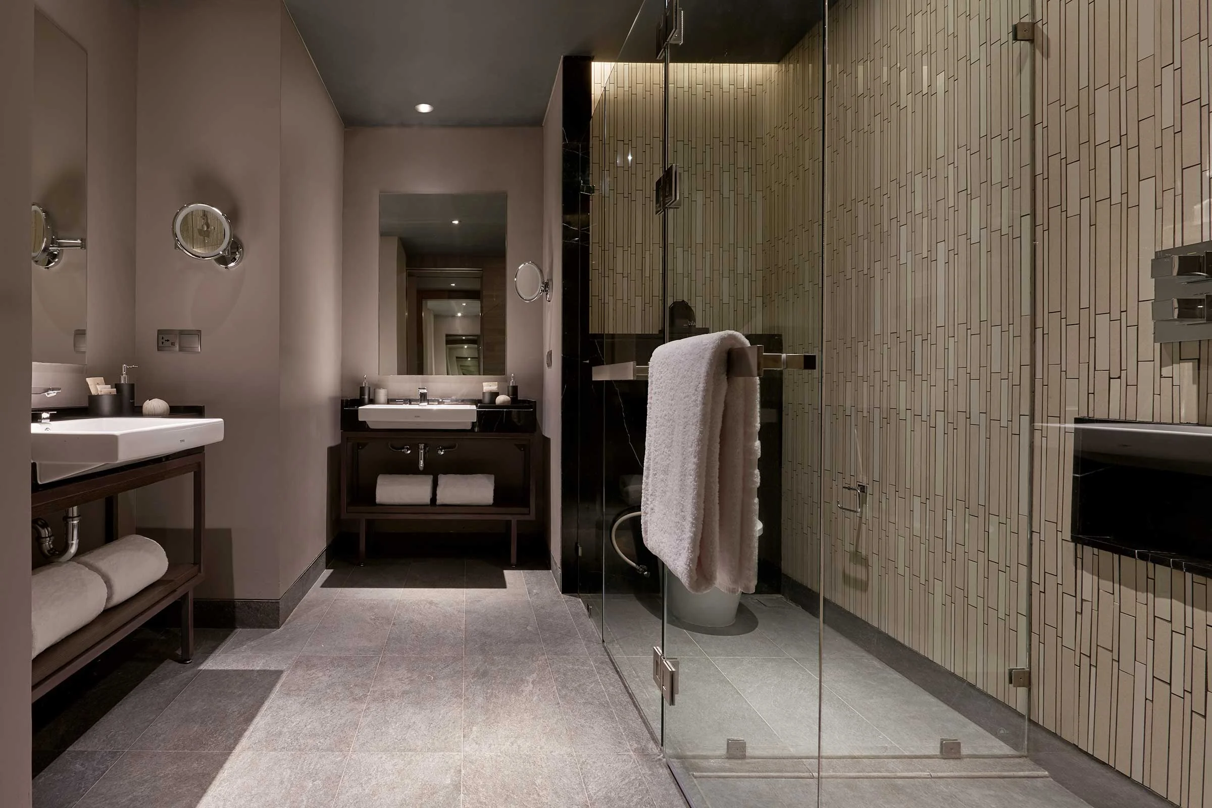AJS---Accommodation---Studio-Twin---Bathroom.jpg