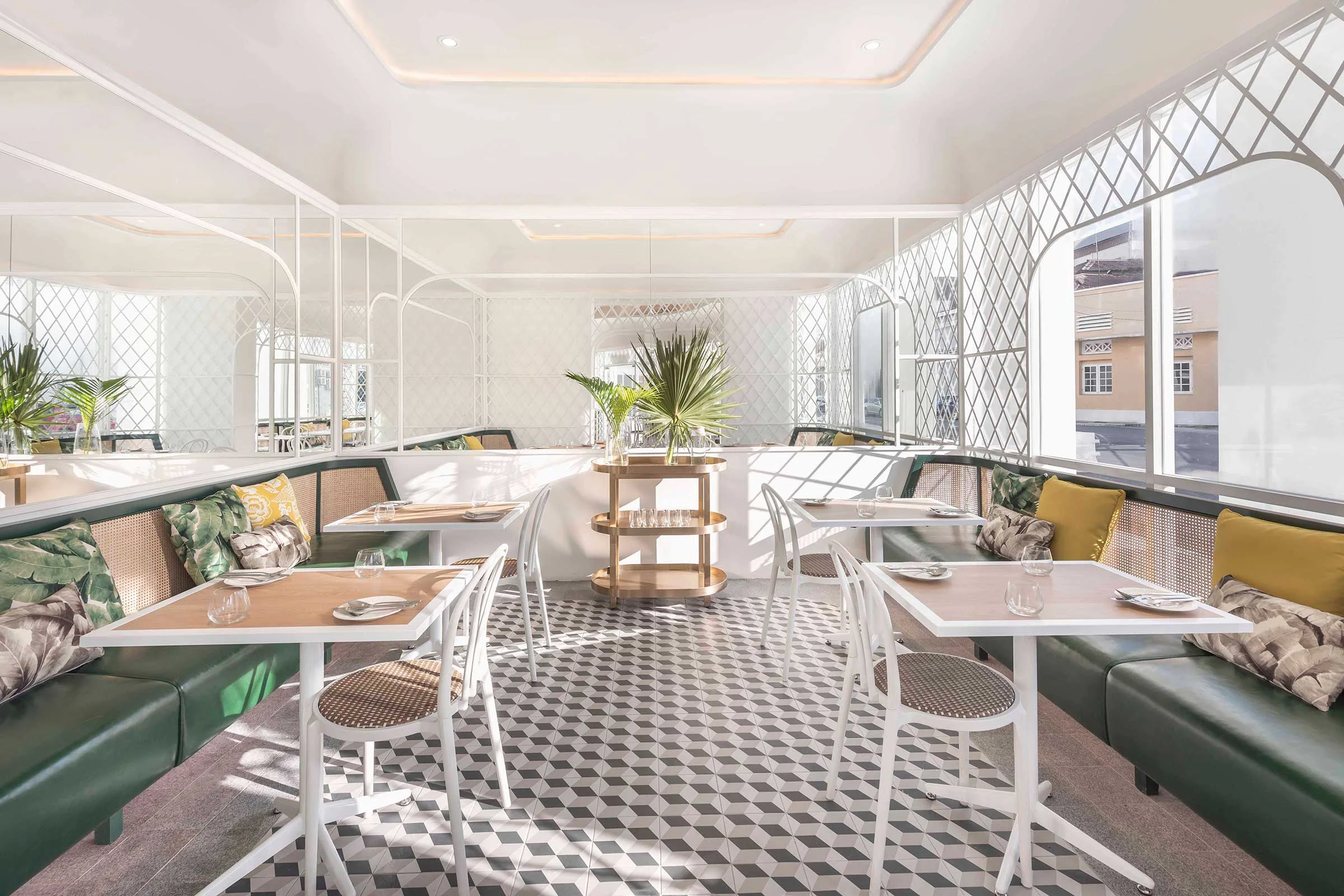 12_Prestige_THE-GLASSHOUSE.jpg