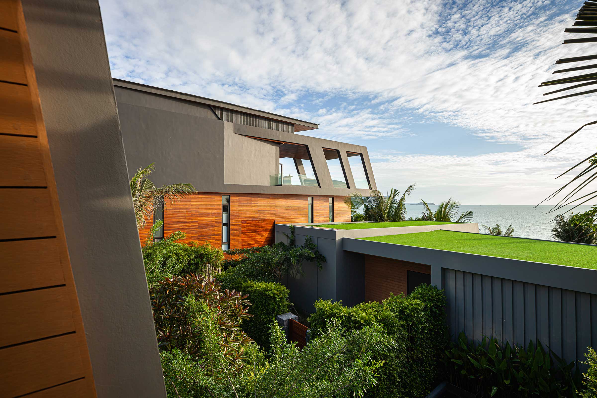 View-of-cantilevered-pool-bar-from-Duplex-Villa.jpg