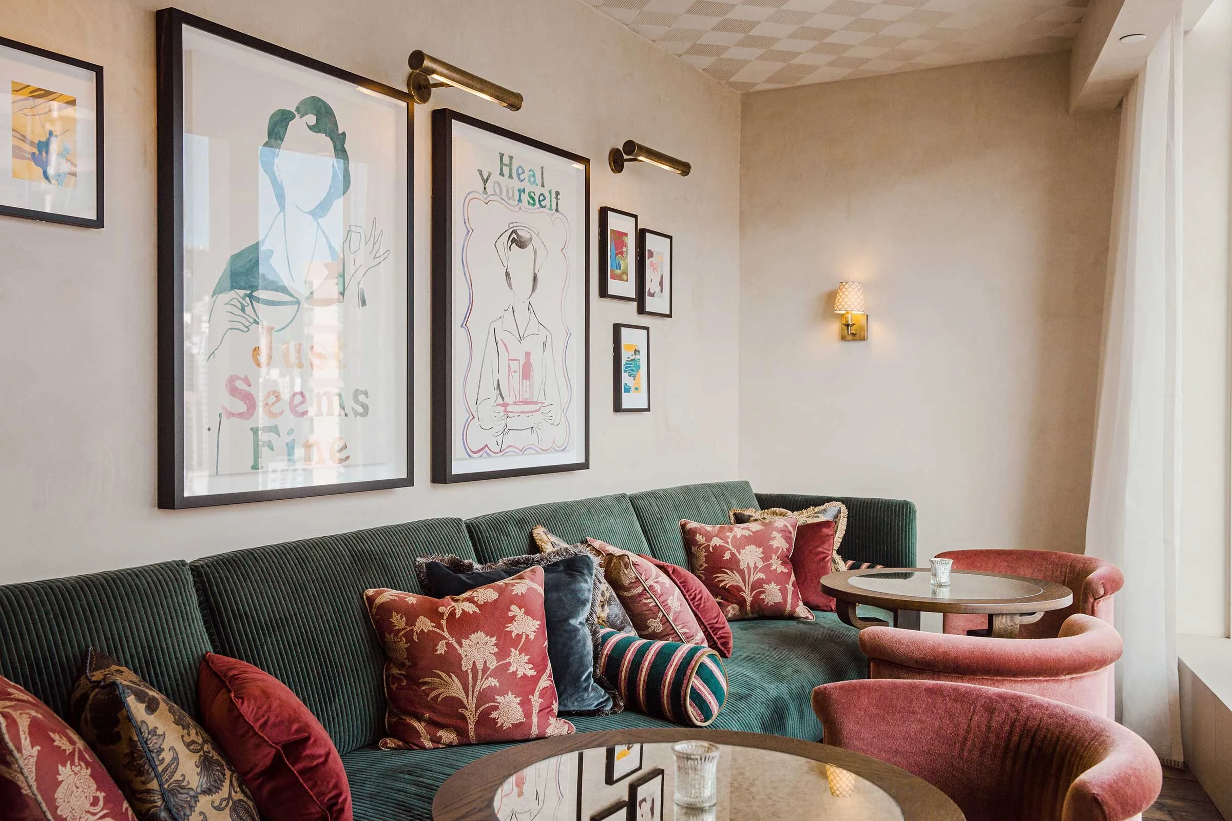 SHHK-Main-Bar---Sitting-Room-3.jpg