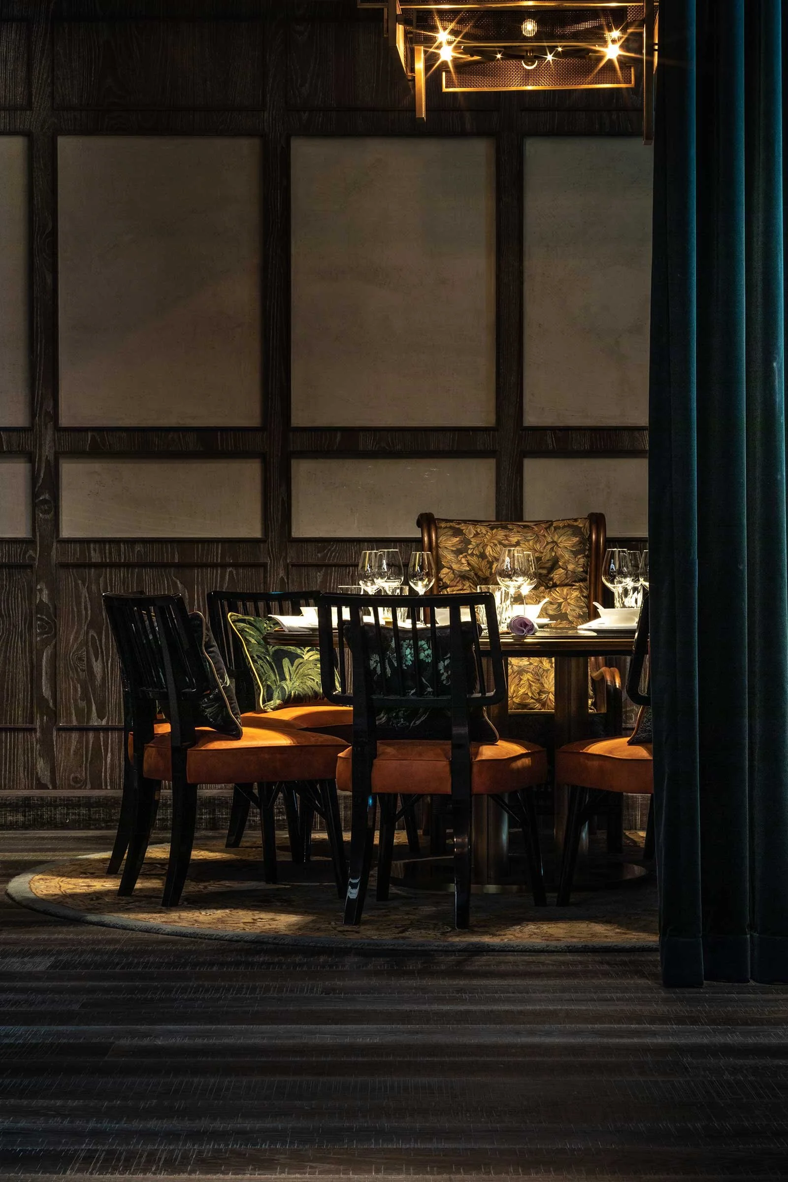 Mott 32 Opens at Marina Bay Sands — Design Anthology