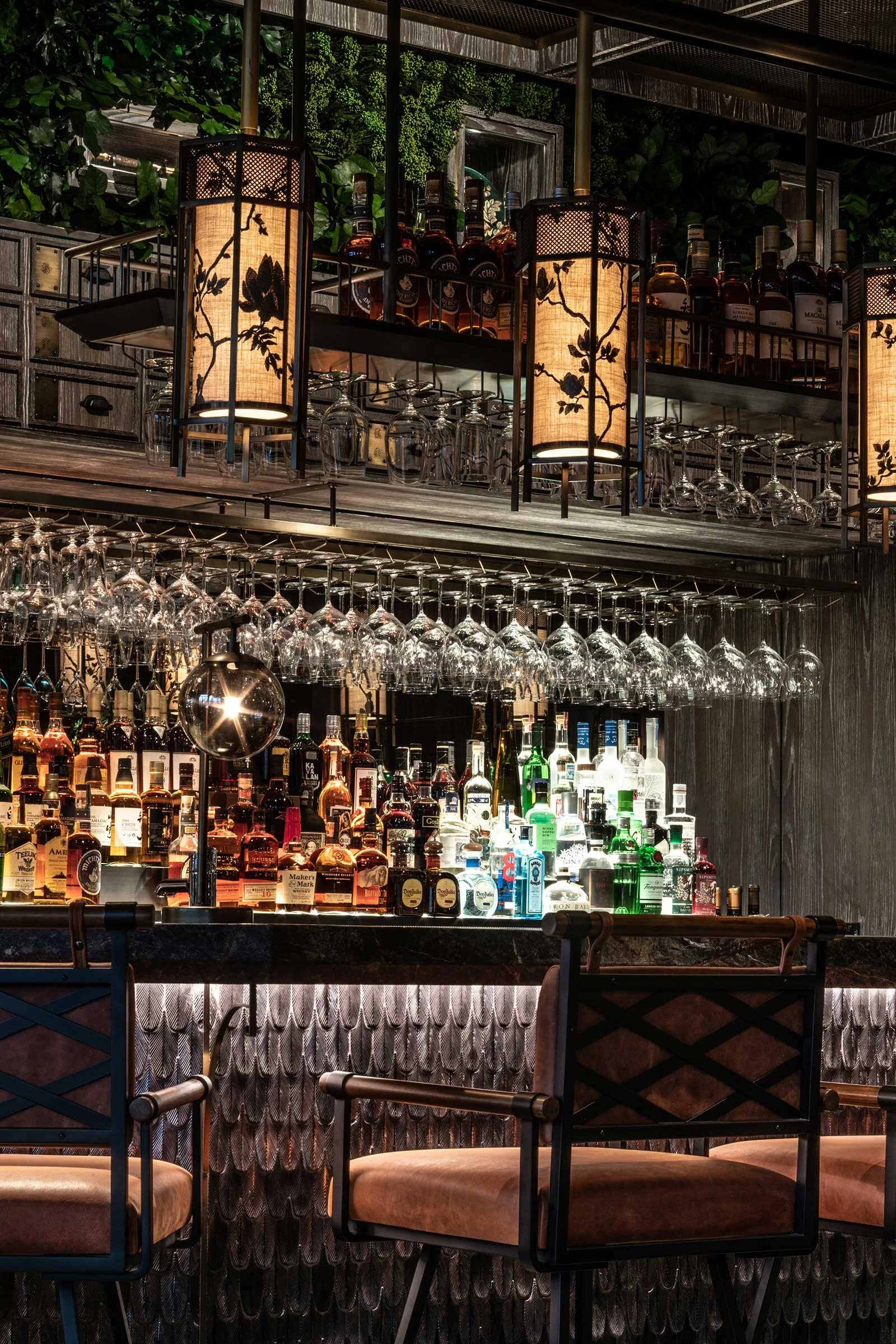 Mott 32 Opens at Marina Bay Sands — Design Anthology