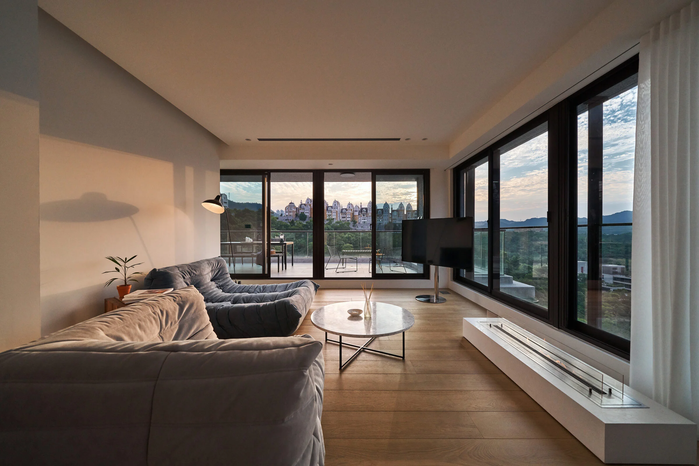 A Hygge-Inspired Home in the Hills