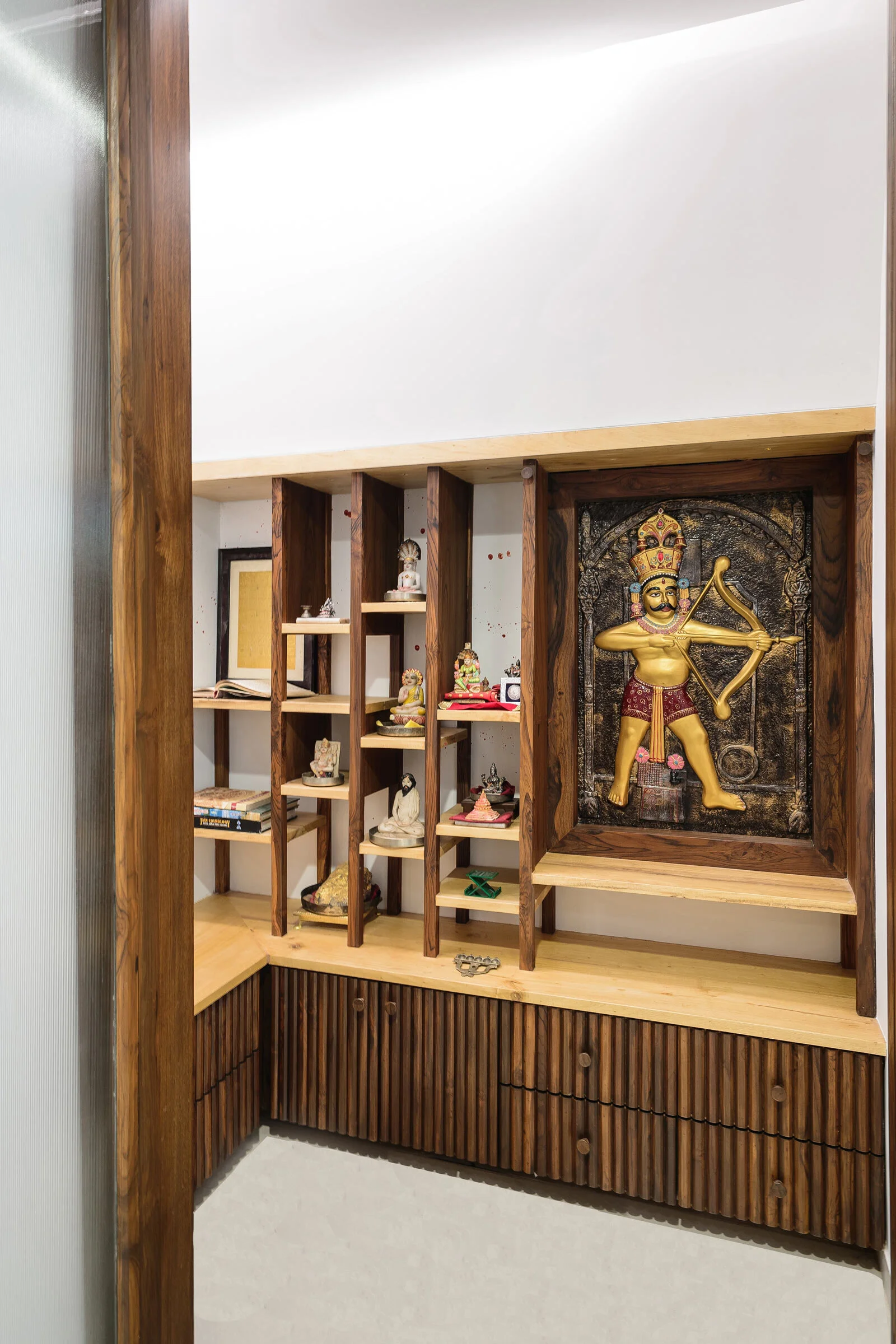 Luxury Home in Ahmedabad India Apartment Interior Design by Ni Dukaan ...