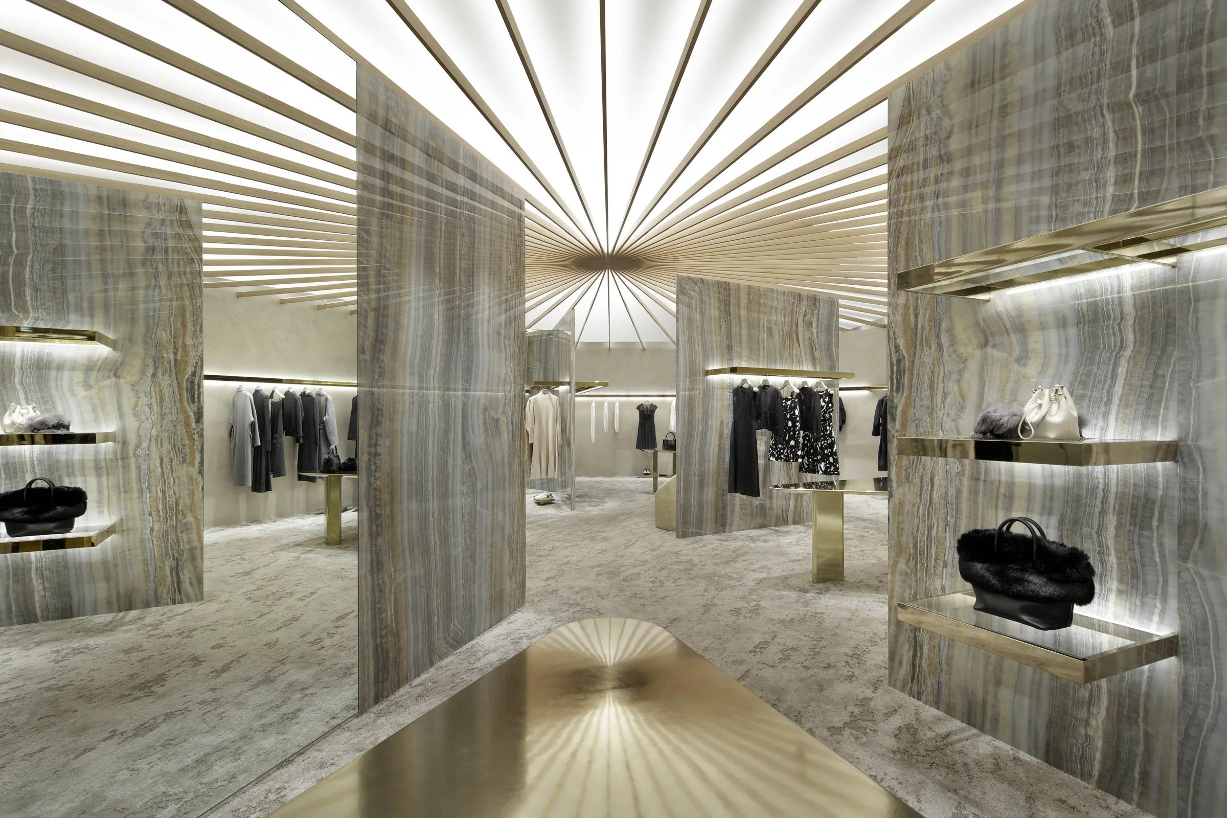  Images by Satoshi Shigeta 