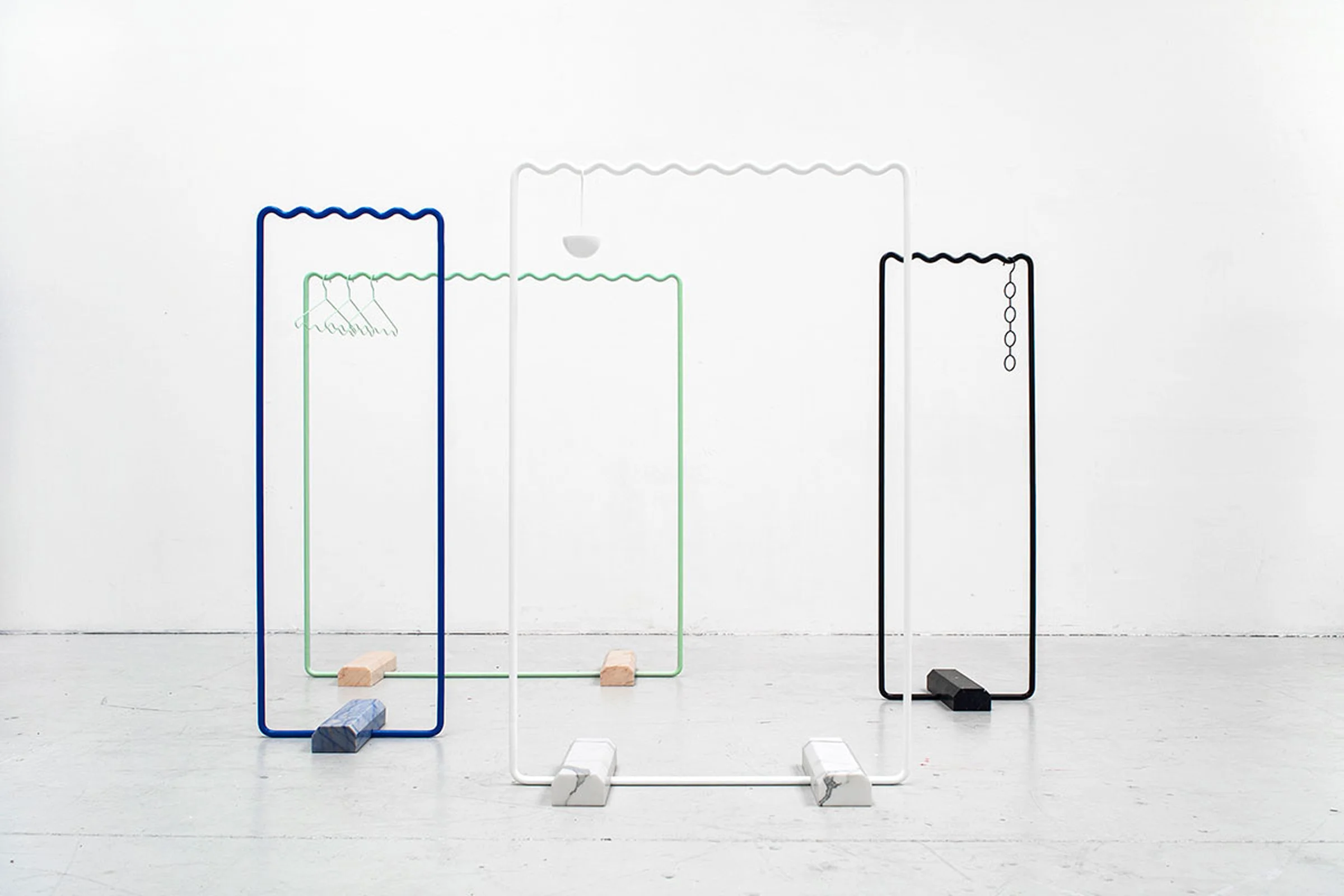 DA-Awards--People-Industrial-Designer-Kyuhyung-Cho-and-Jungyou-Choi-01_Blue_Green_White_Black_Frontview.jpg