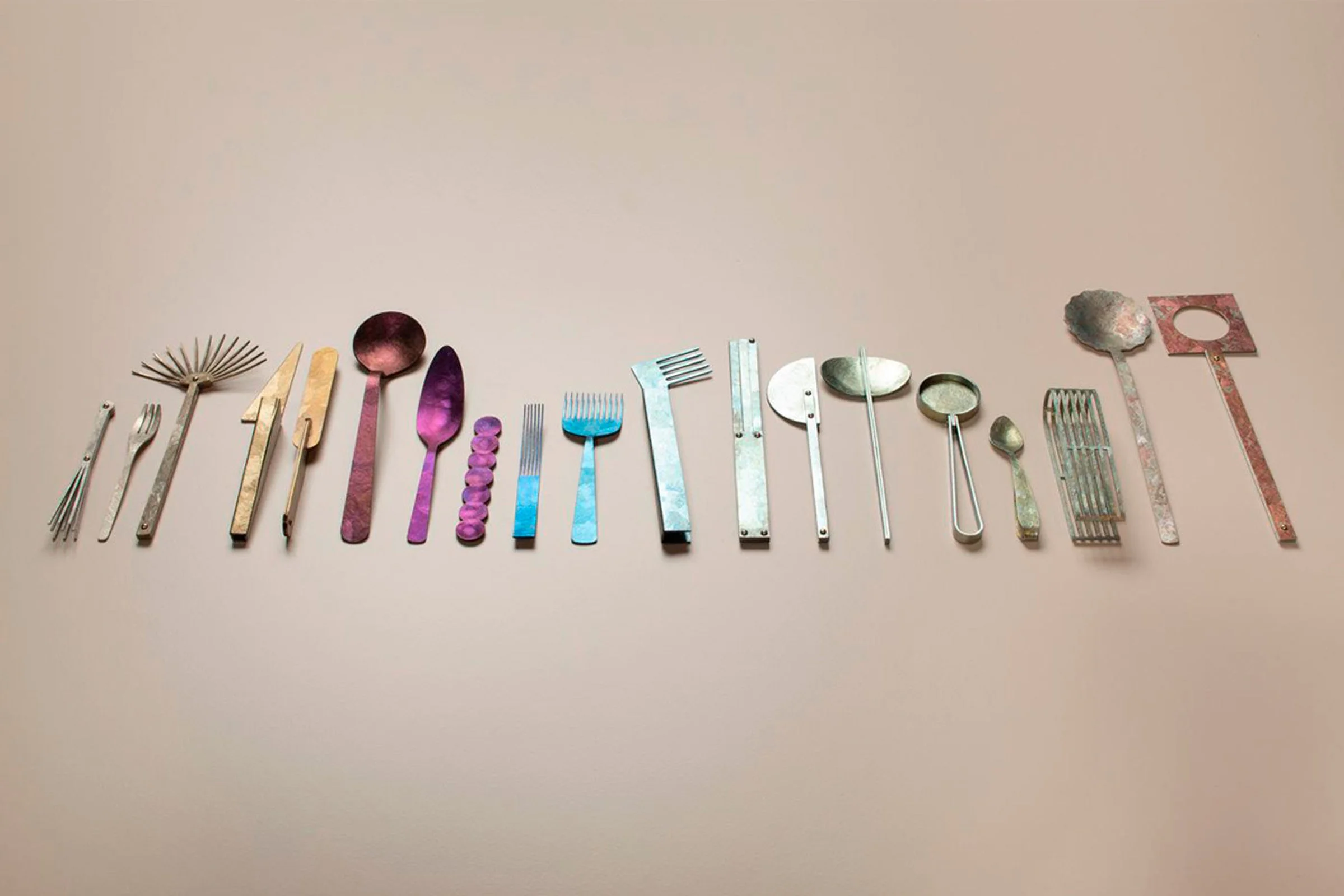 DA-Awards--People-Industrial-Designer-Kyuhyung-Cho-and-Jungyou-Choi-word_FamilyCrystal_TitaniumCutlery_01.jpg