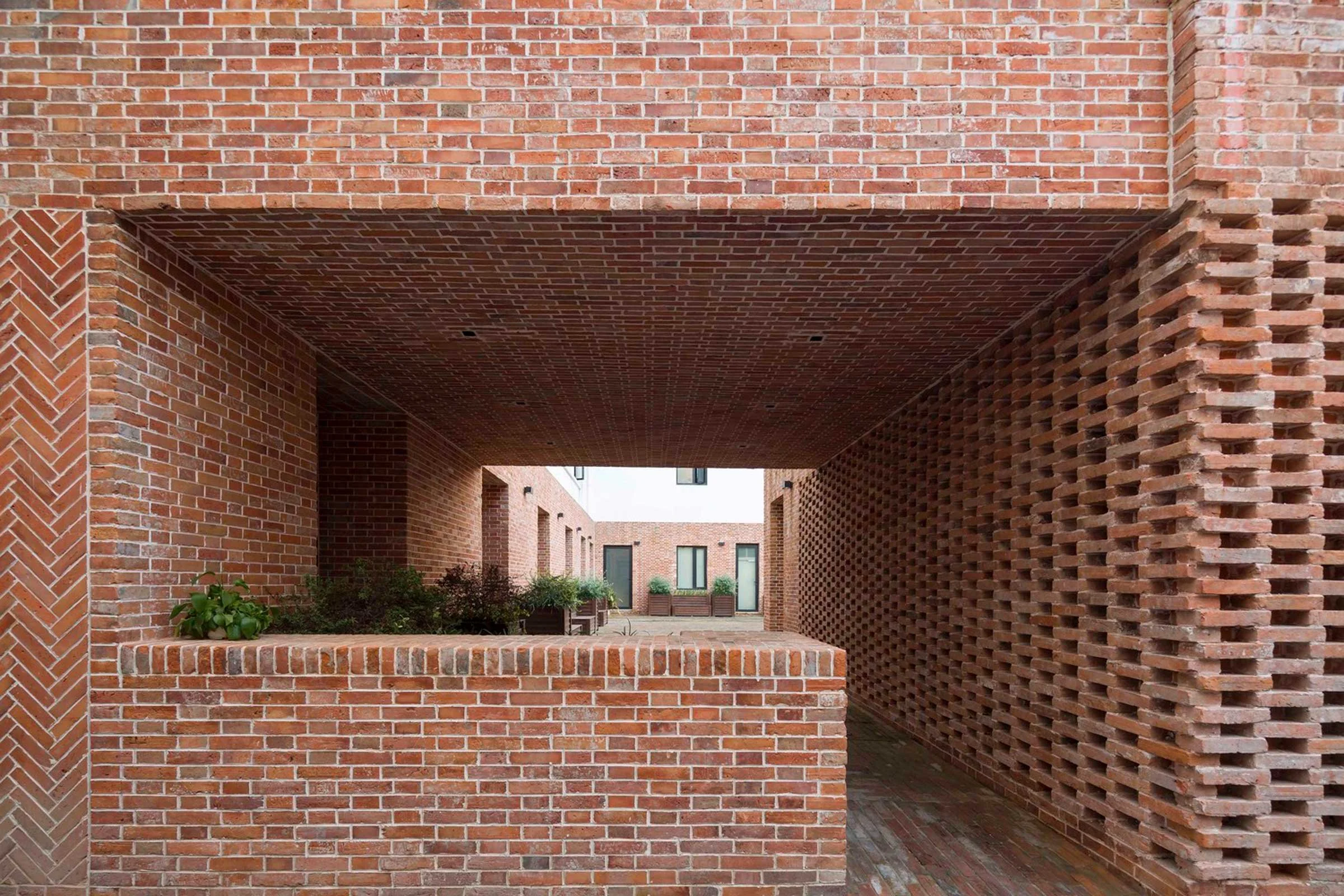 DA-Awards--People-Neri_Hu-Yuyuan_Lu_Redevelopment_photographed_by_Pedro_Pegenaute__11_.jpg