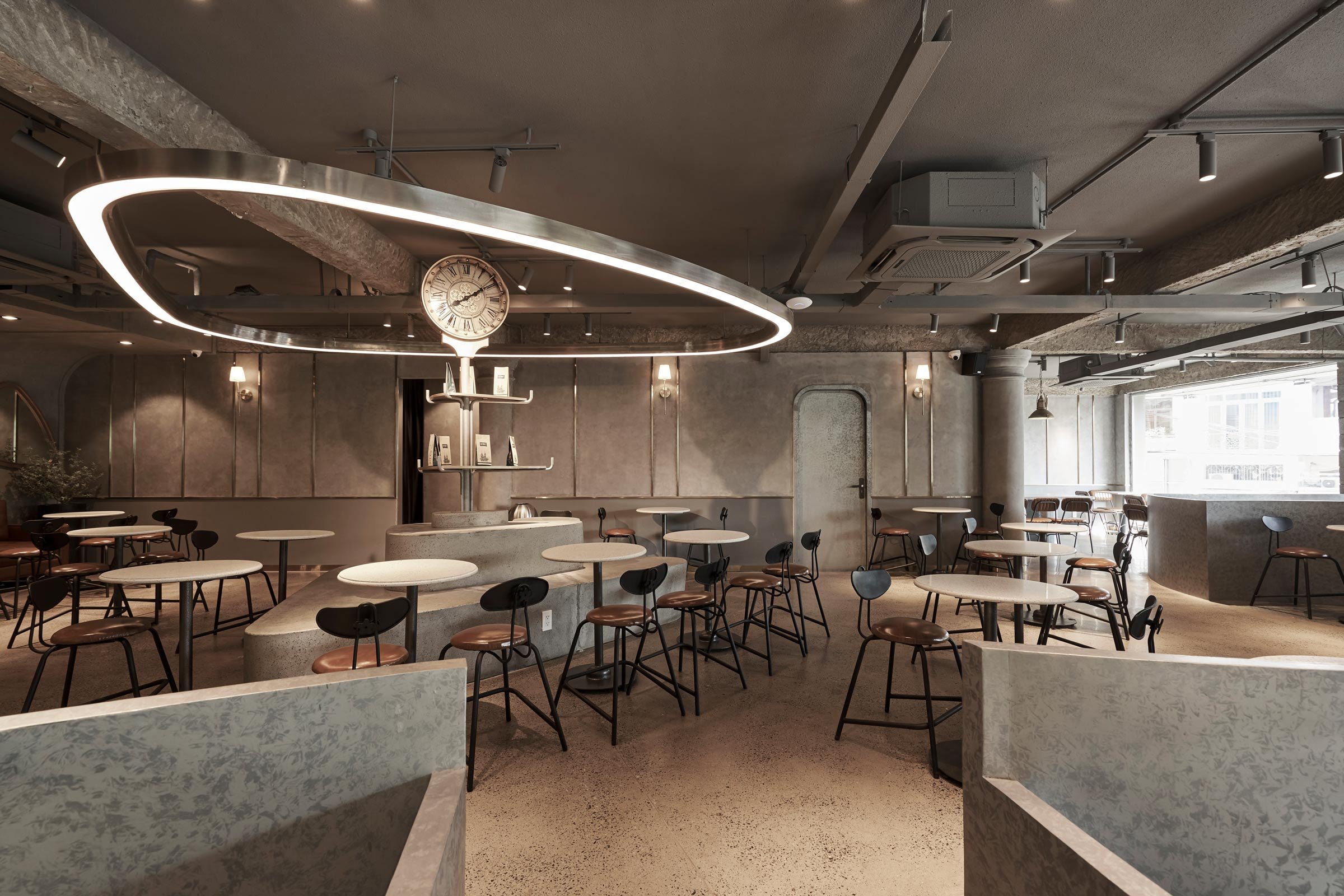 Curves and Coffee at Katinat