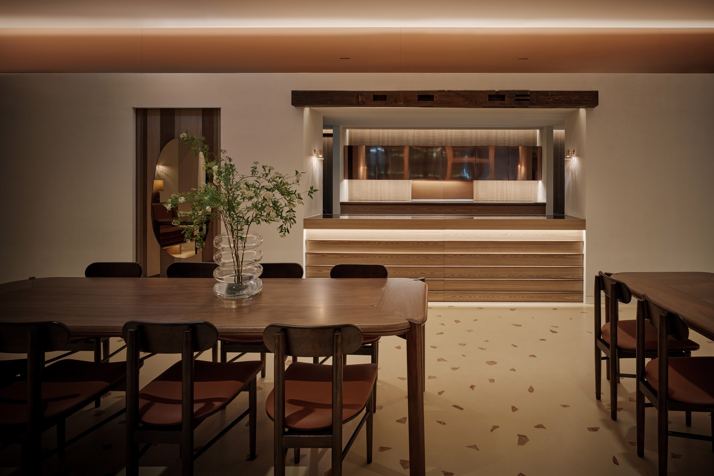 Manlijhwa Fuses Korean Tradition with Modernity