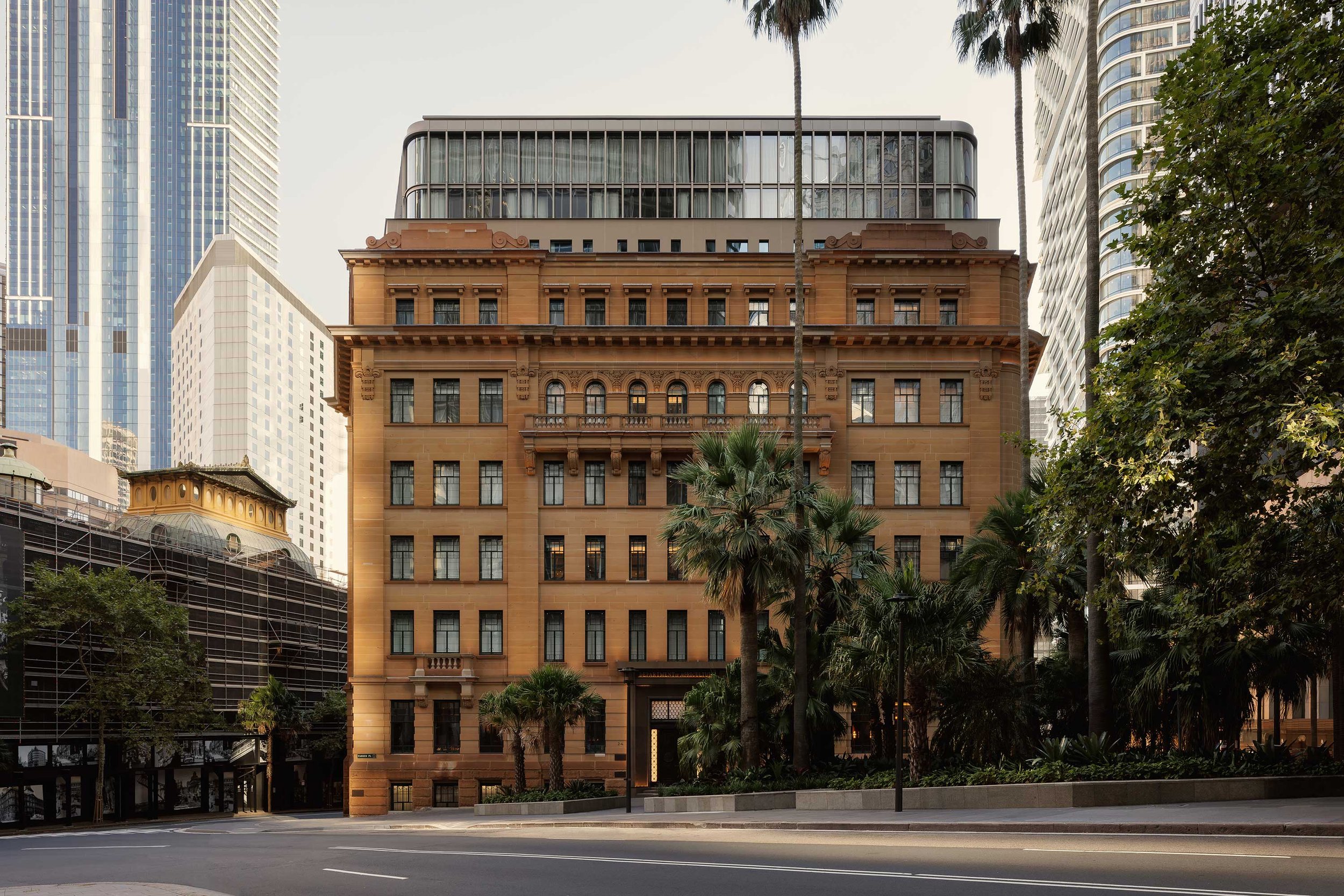 Grand Dame: Capella Sydney