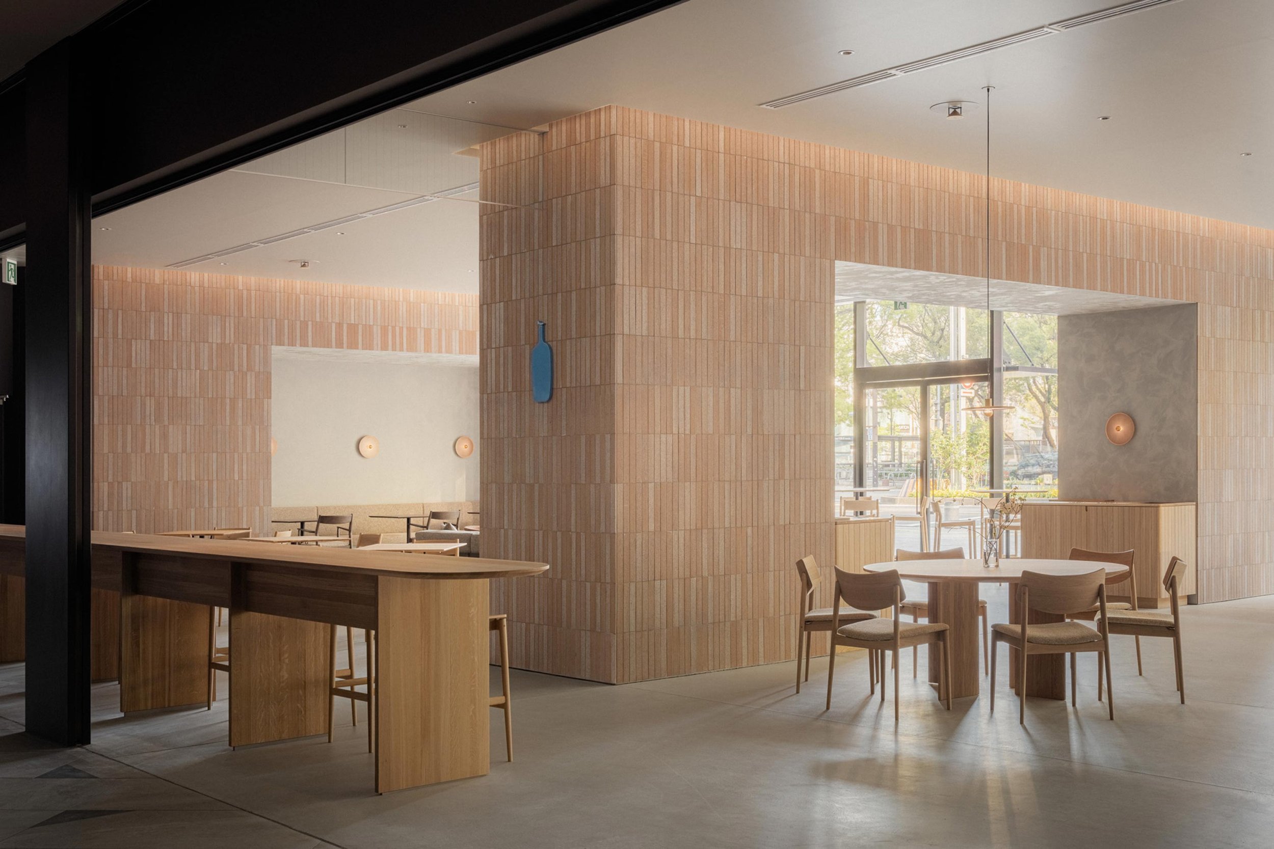 An Architectural-Style Blue Bottle Café by Keiji Ashizawa Design