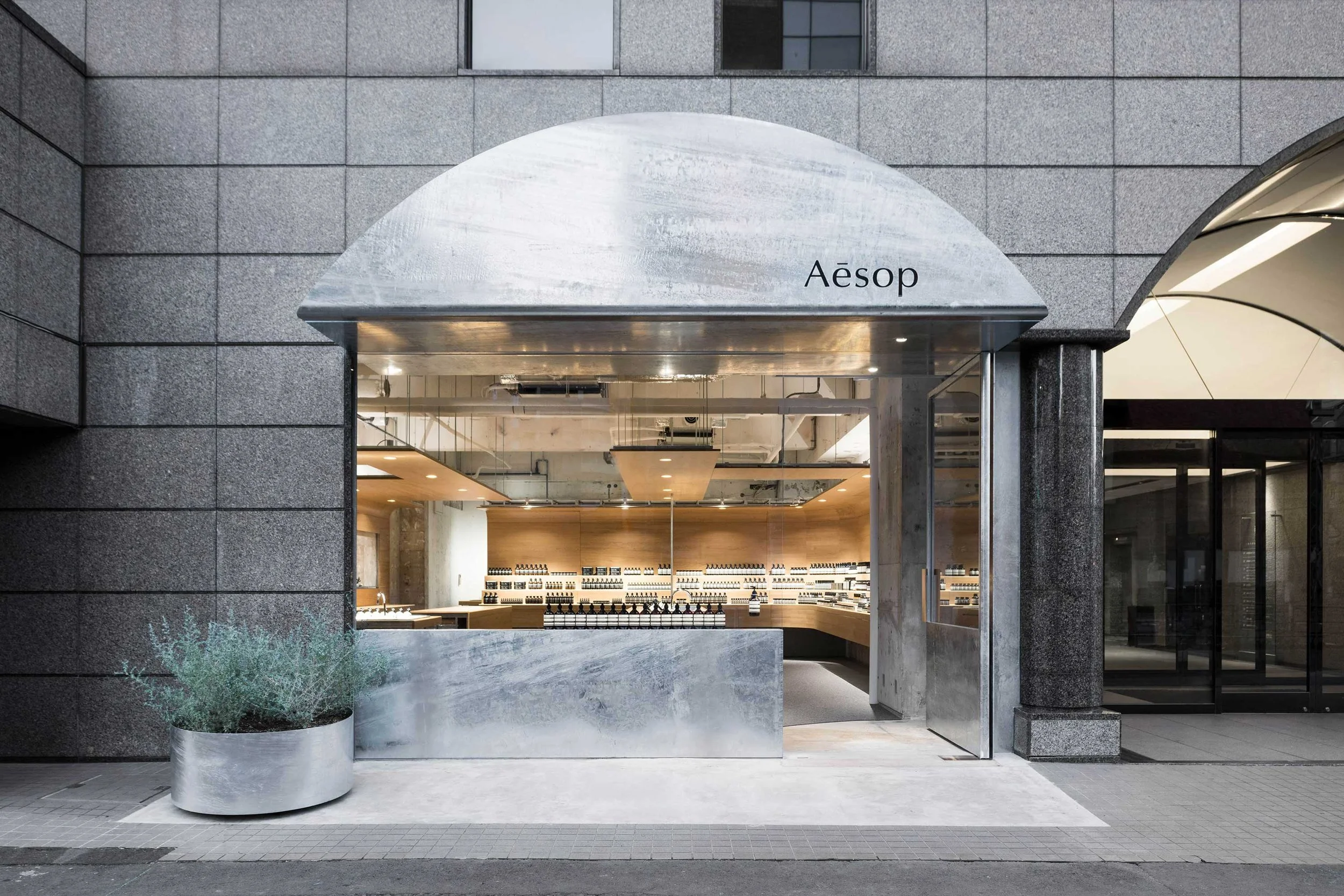 07-Aesop-JP-Store-Shibuya-II-01.jpg