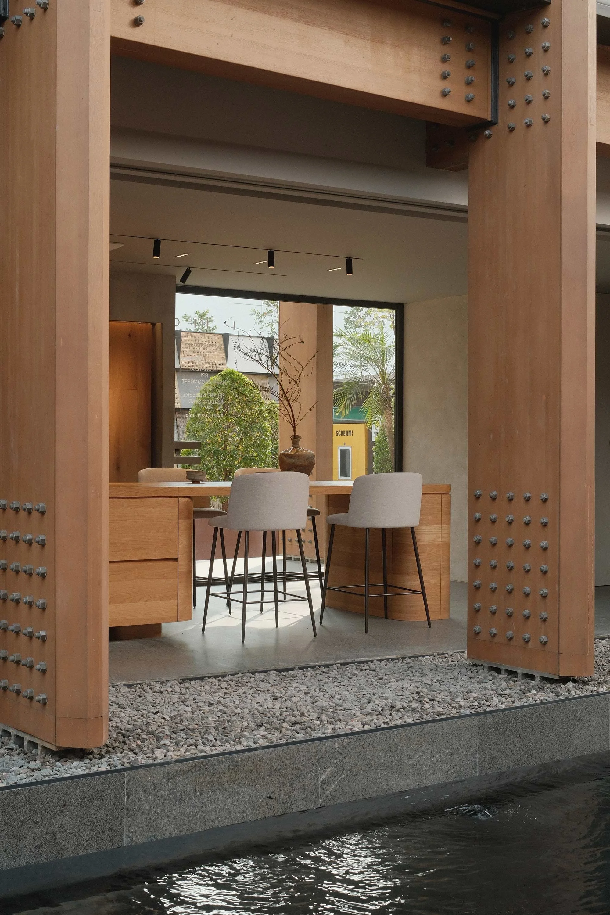 The Tallest Glulam Structure in Southeast Asia and 11 Tonnes of Recycled Plastic: Indonesian Architecture Right Now