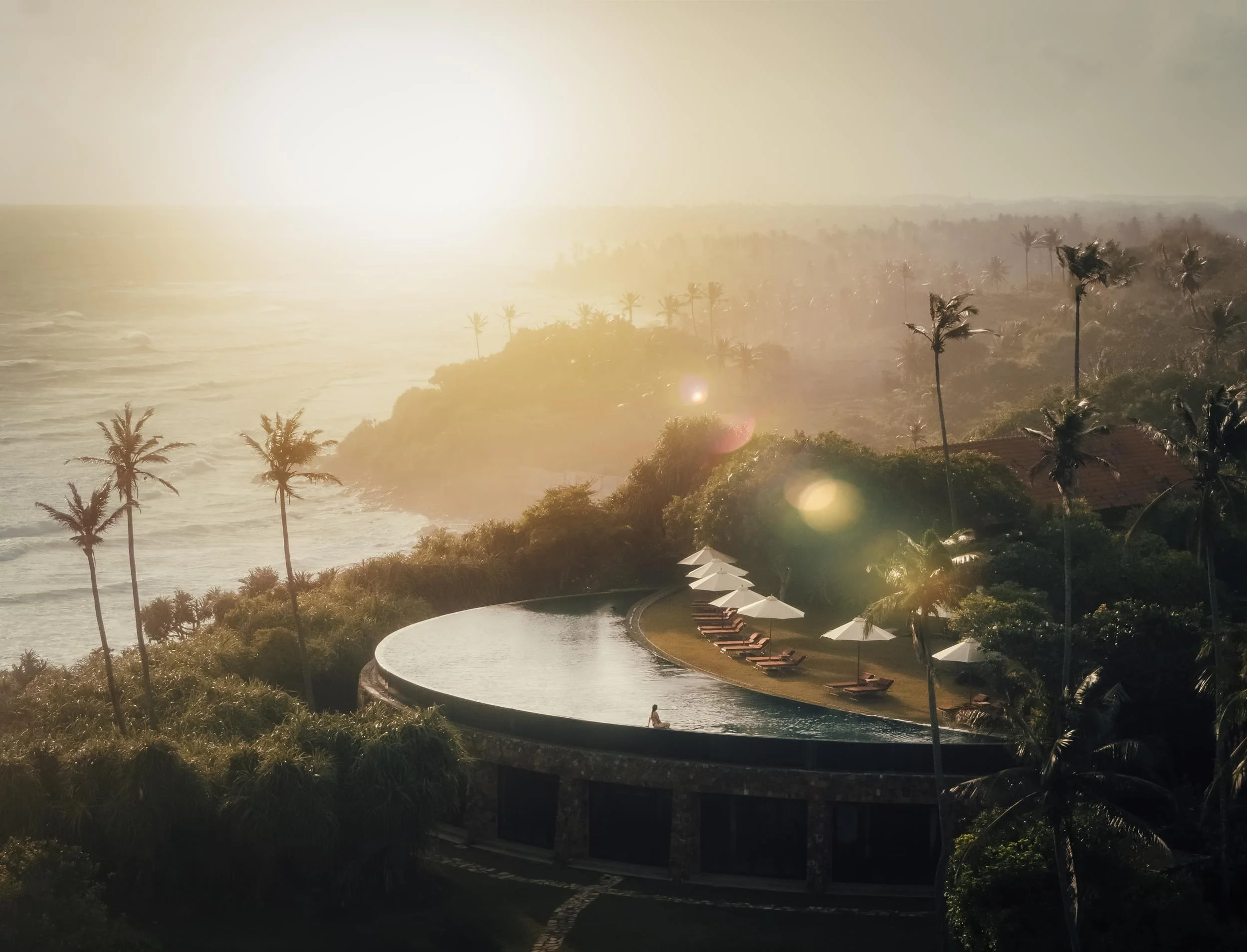 Cape Weligama Moon Pool - Large.jpg