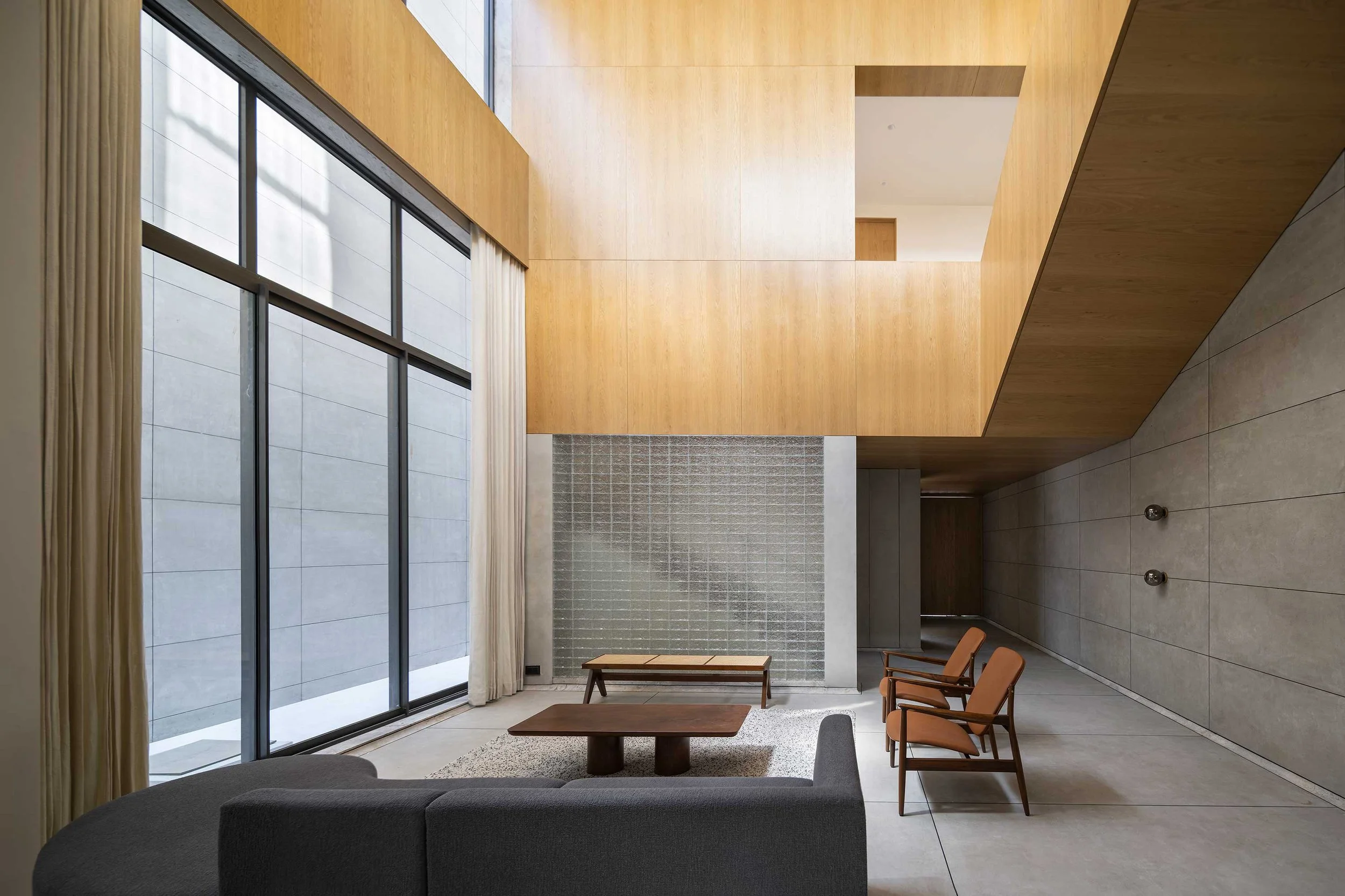 In a Home in Rajasthan, A Windowless Facade Lights Up the Whole Village