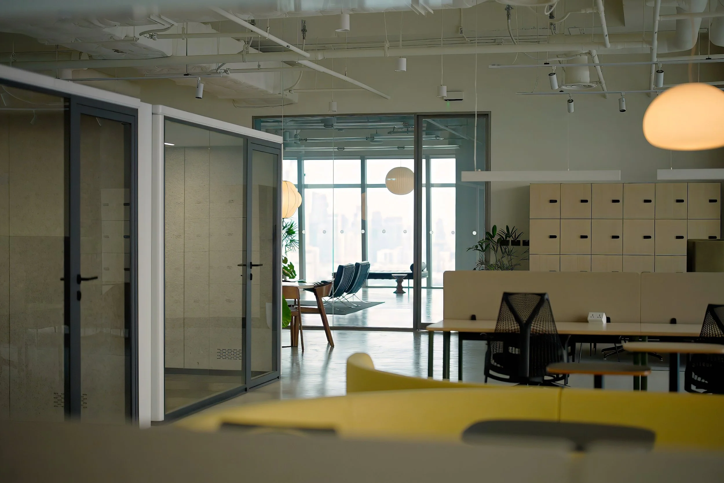 In Bangkok, a Workplace Trades Rigidity for Range