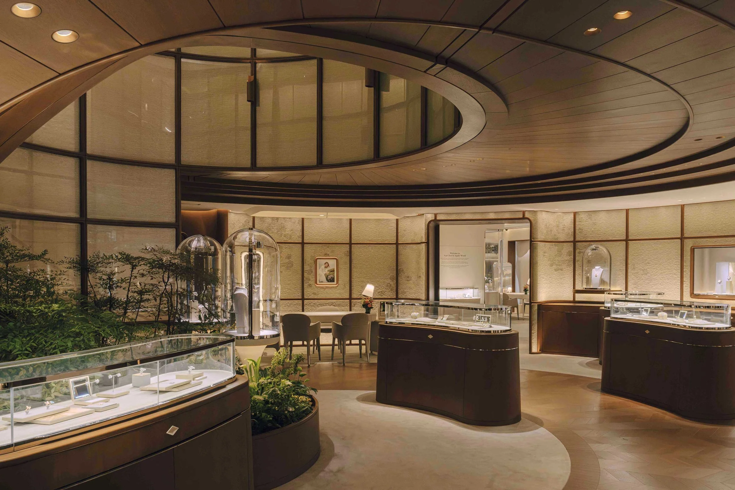 The New Van Cleef &amp; Arpels Boutique in Hong Kong is an Ode to the City’s Singular Landscape