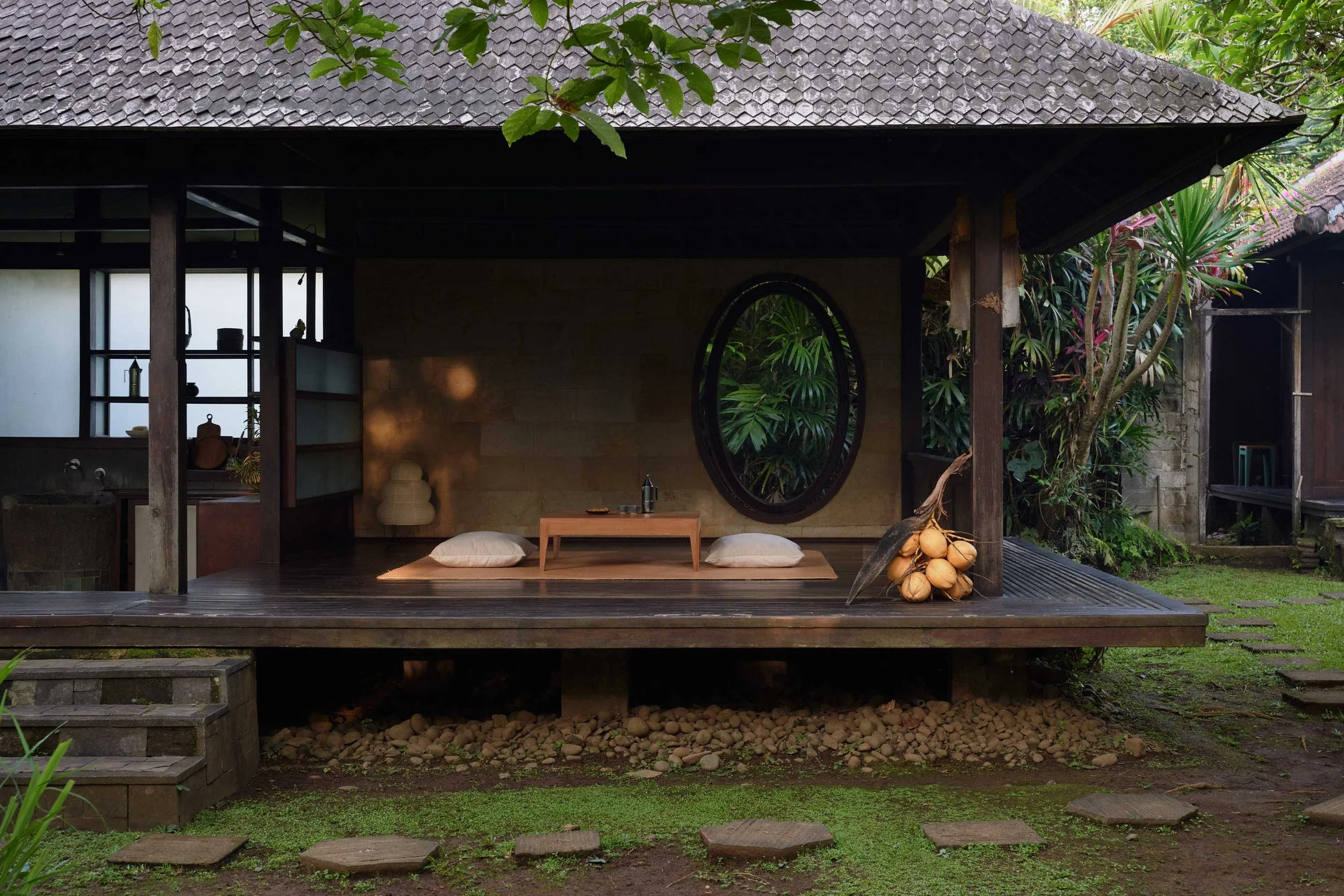 After a Year Living Without Furniture, This Designer Created Her Own