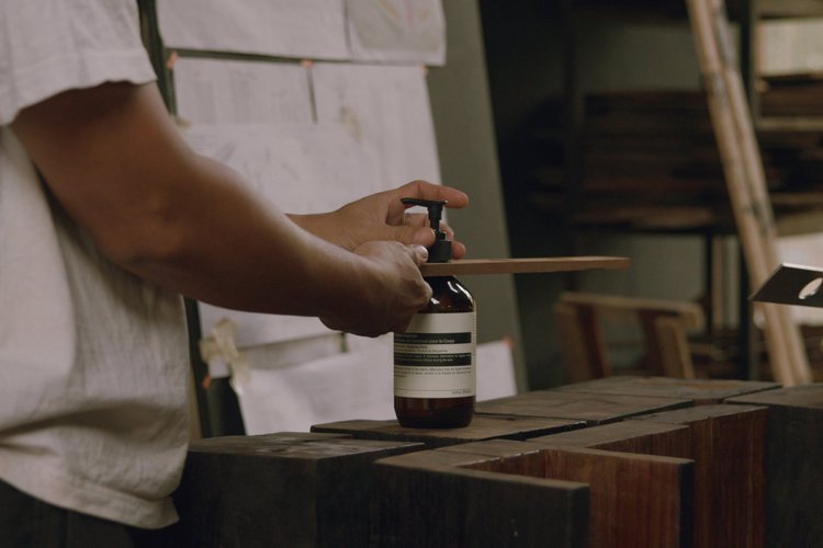 Sher Making Sher Maker Celebrates Tradition and Craft in Aesop Thonglor — Design ...