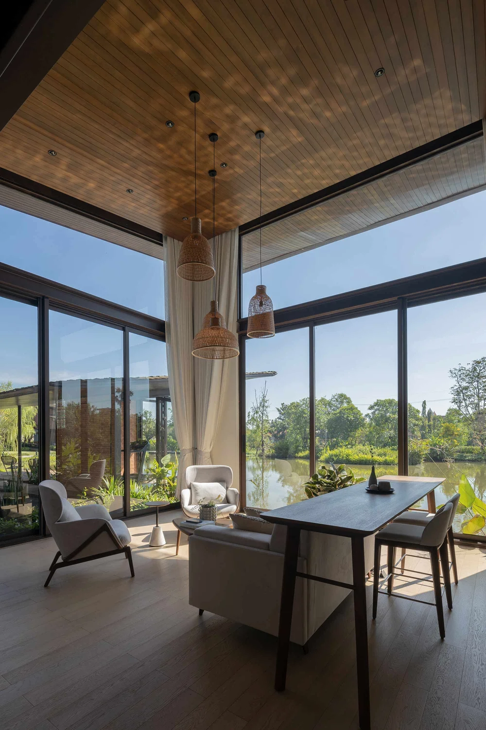 The Bangkok Home That Brought a Childhood Seaside Memory to Life ...