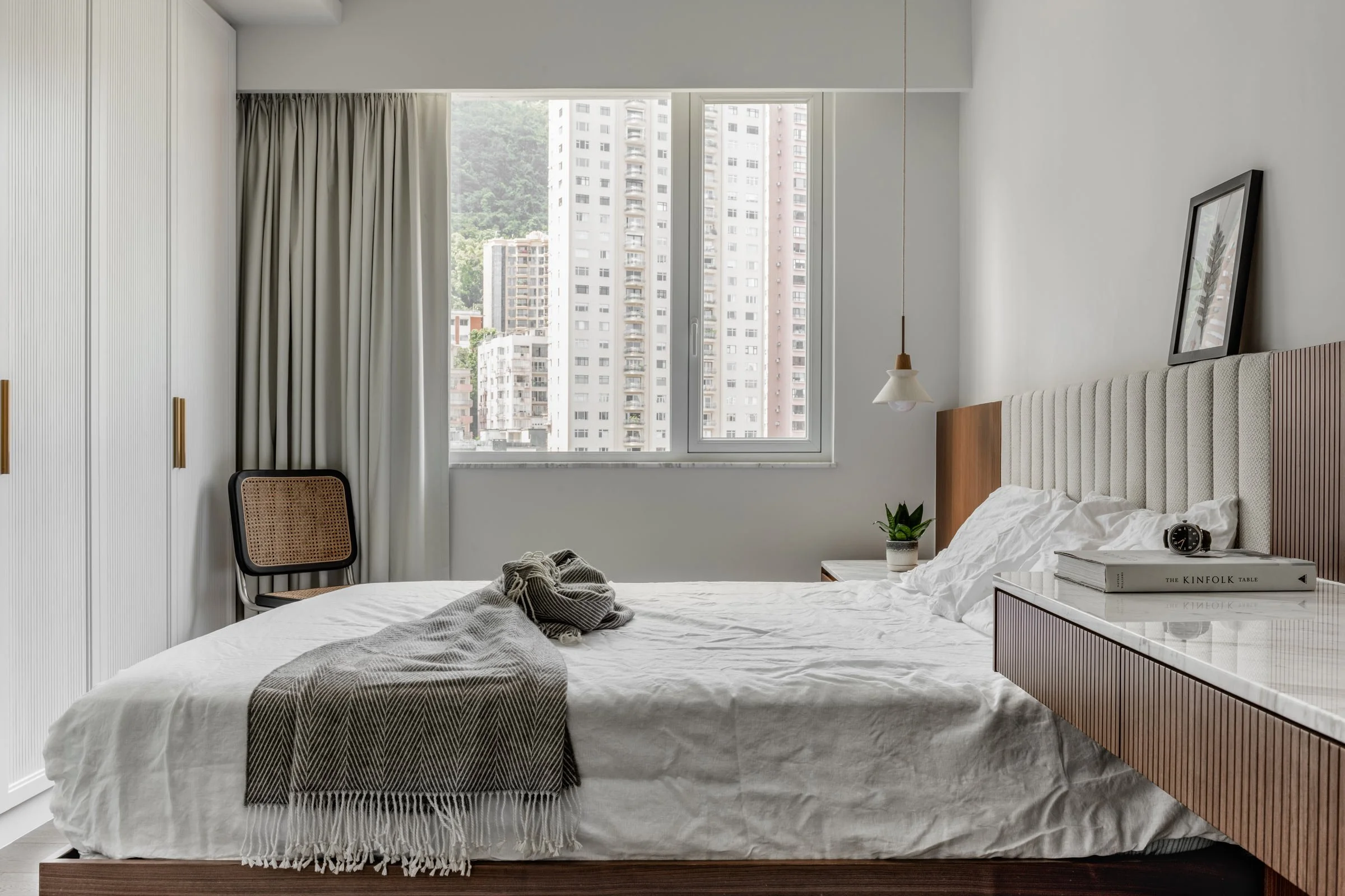 Modern Green Apartment Design For Contemporary Singles photo