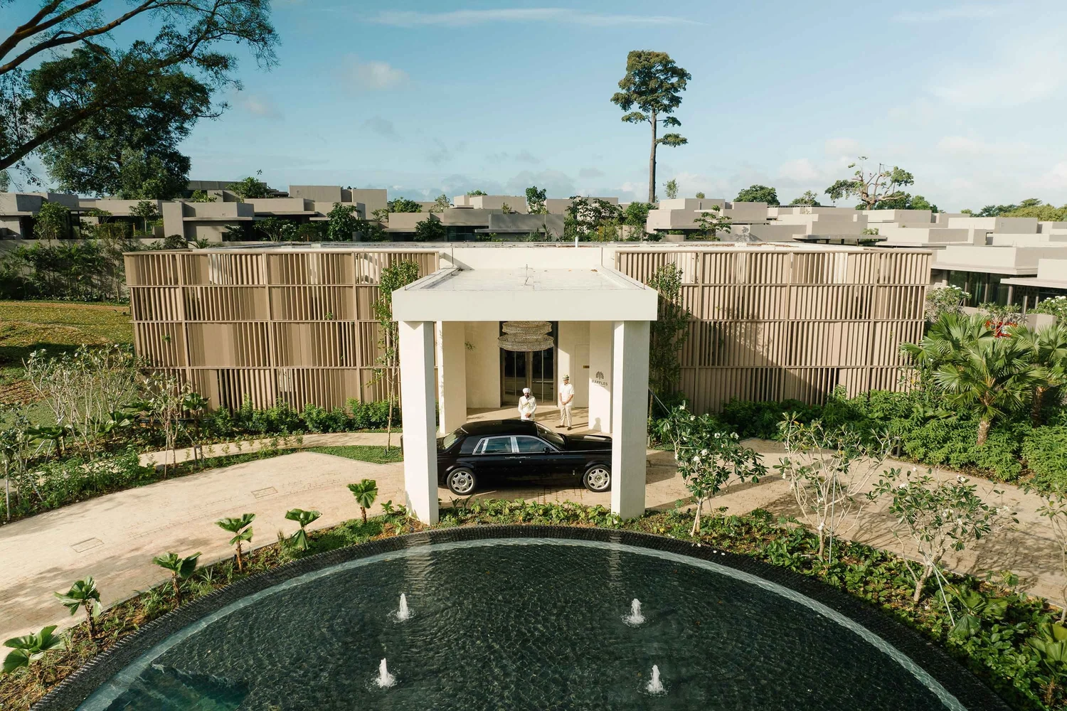 Yabu Pushelberg Creates a Lush Sanctuary at Raffles Sentosa — Design ...